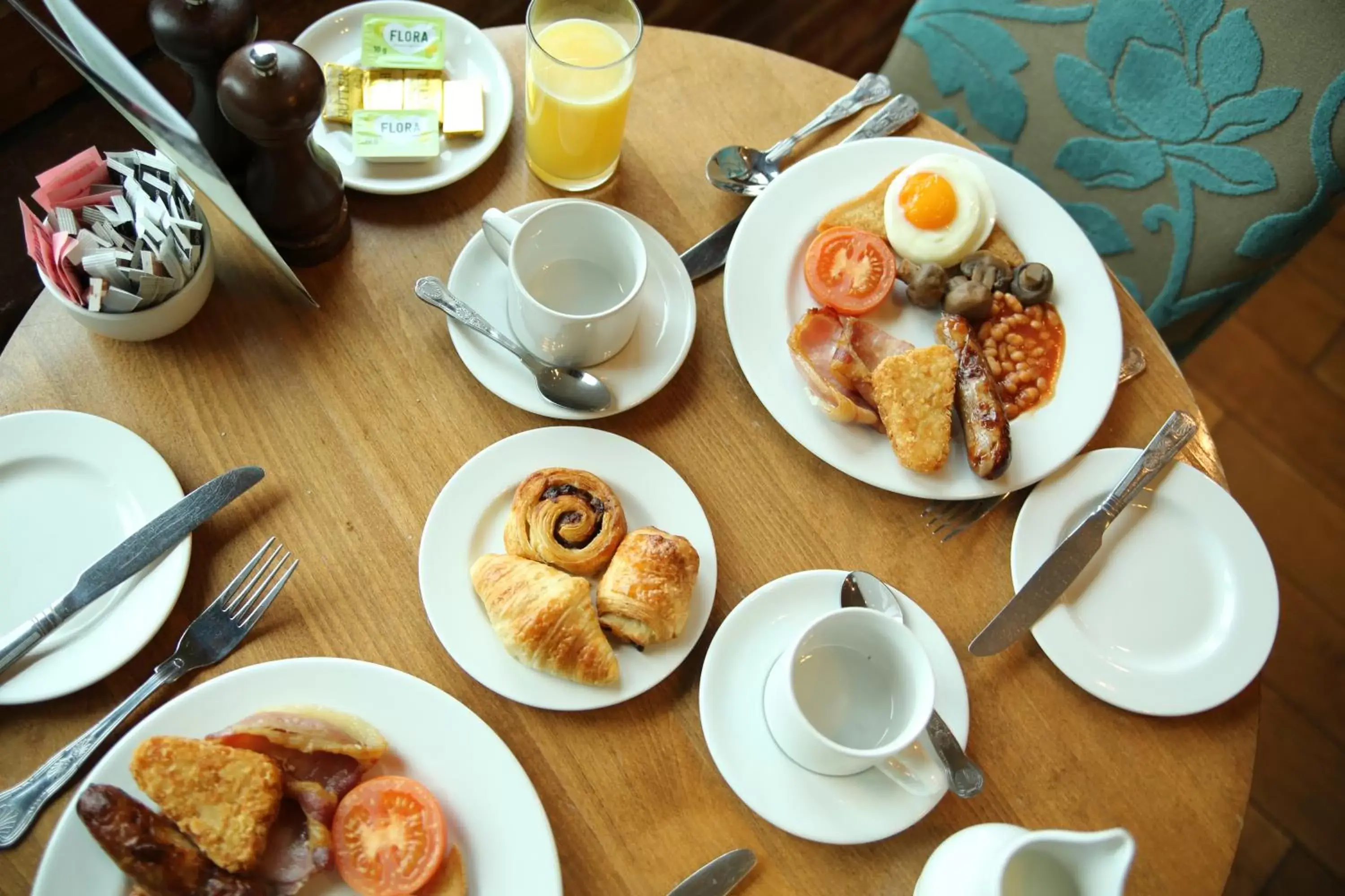 Food and drinks, Breakfast in Old Thorns Hotel & Resort