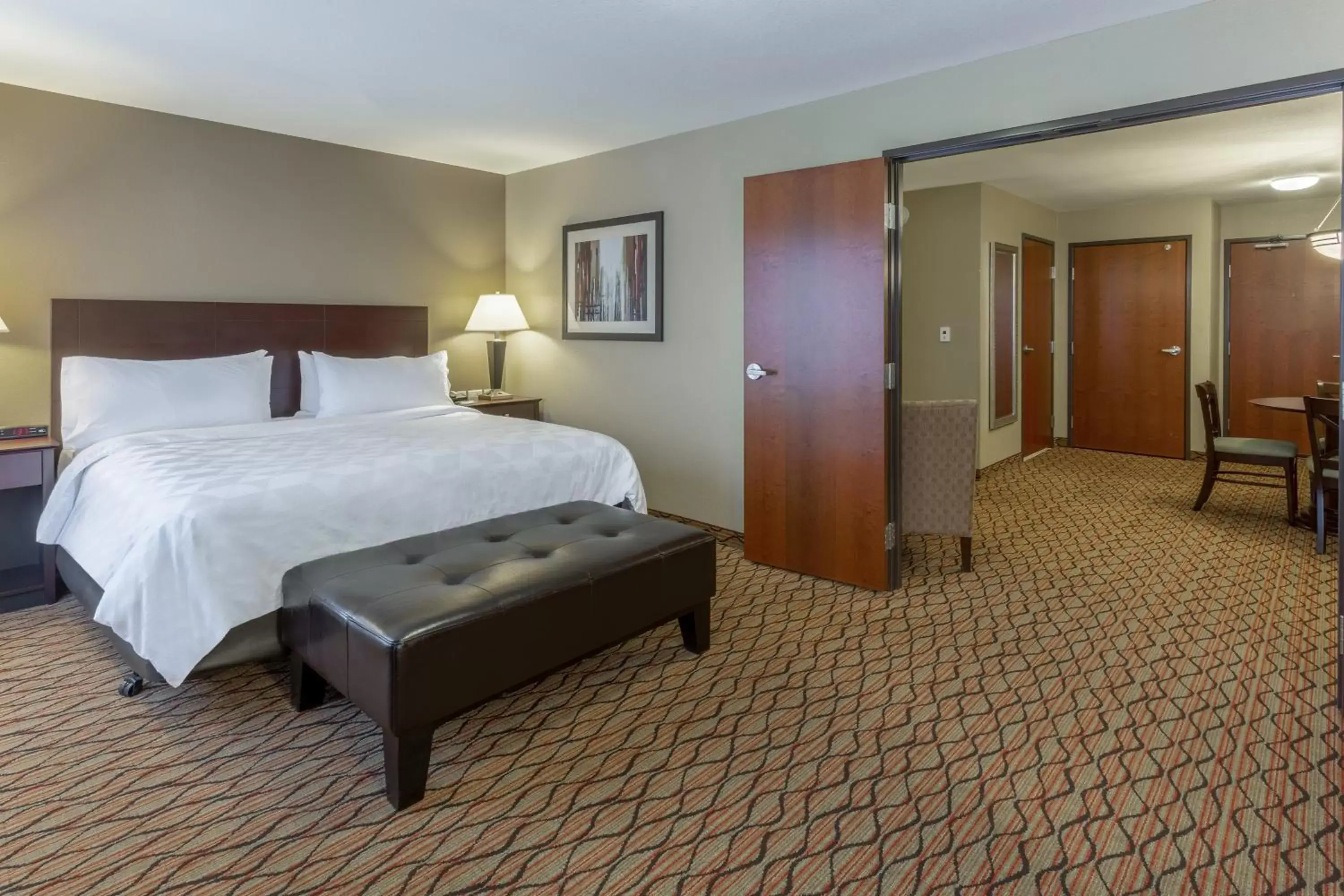 Photo of the whole room, Bed in Holiday Inn Eau Claire South, an IHG Hotel