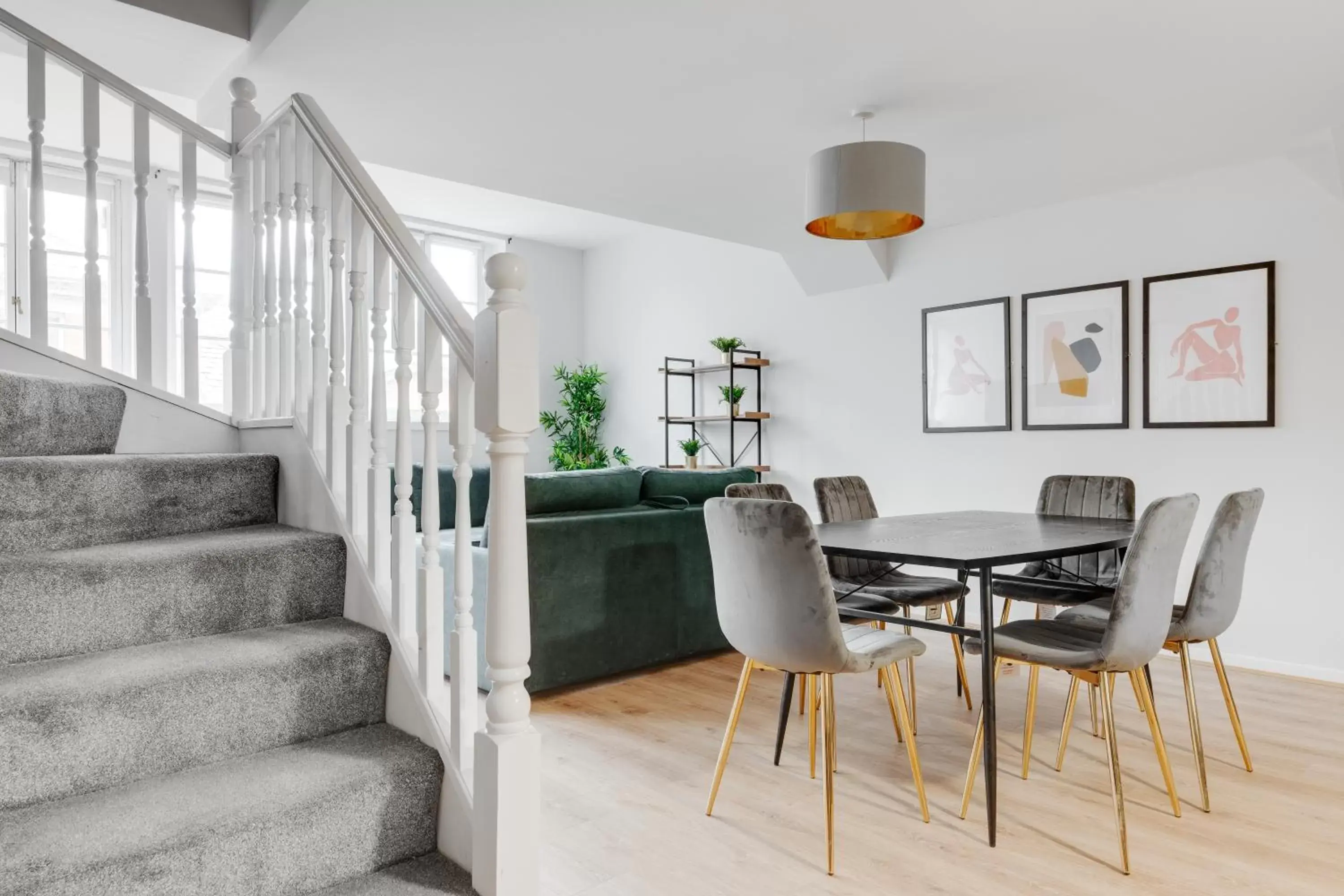 Seating area, Dining Area in Stanley St Suites By GuestFirst