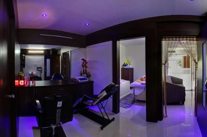 Spa and wellness centre/facilities in Hotel Le Ruchi The Prince