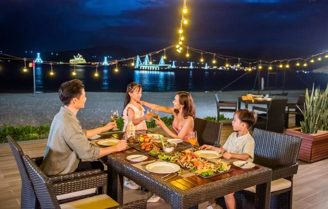 Restaurant/places to eat in Vinpearl Resort & Spa Nha Trang Bay