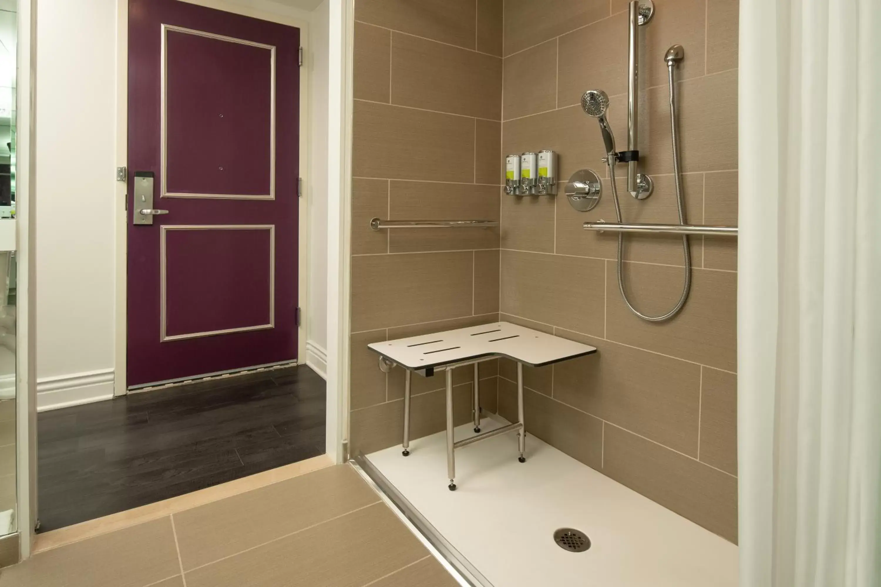 Shower, Bathroom in Staypineapple, An Artful Hotel, Midtown New York