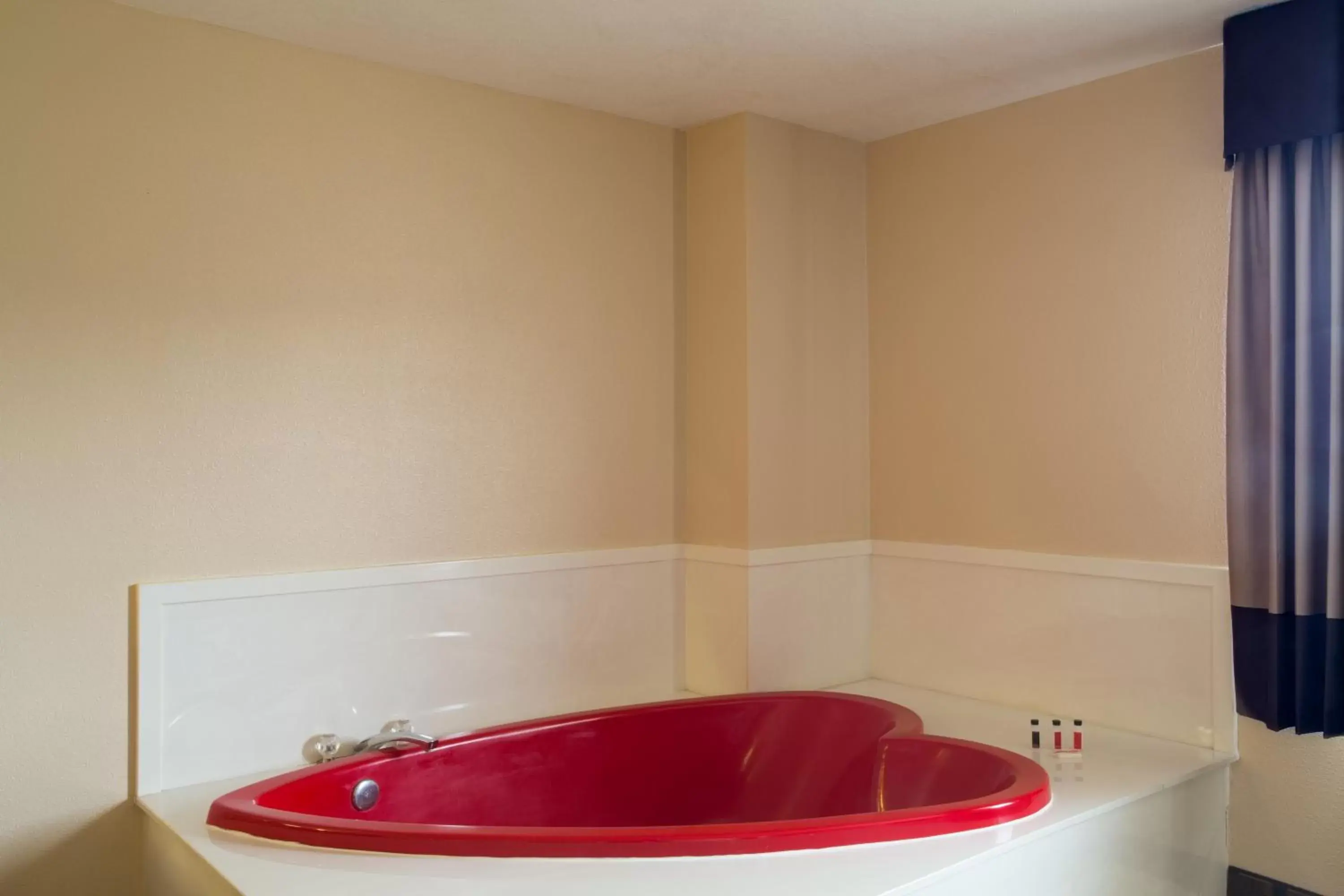 Bathroom in Days Inn by Wyndham Hurricane/Zion National Park Area