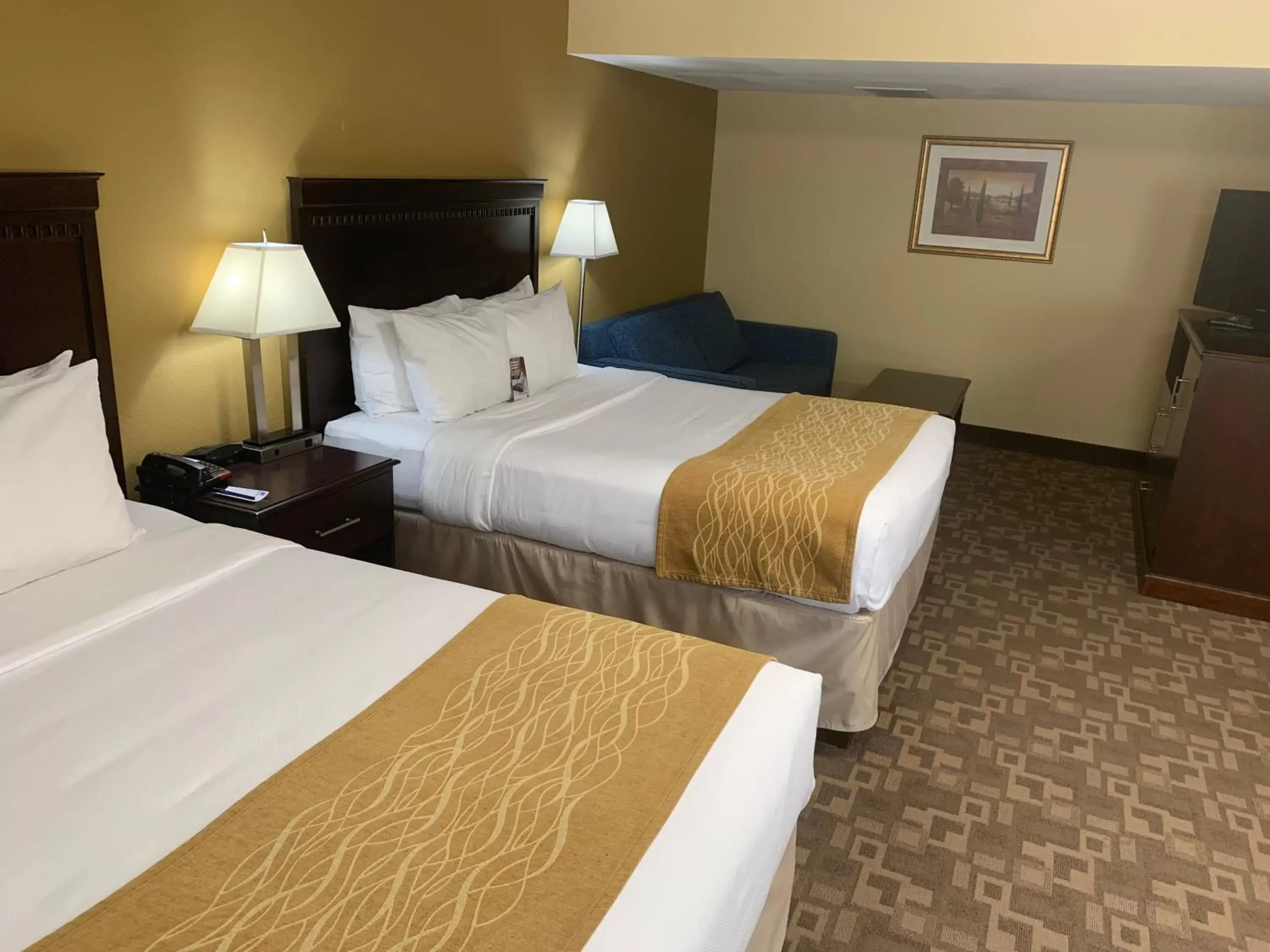 Queen Room with Two Queen Beds - Non-Smoking in Quality Inn