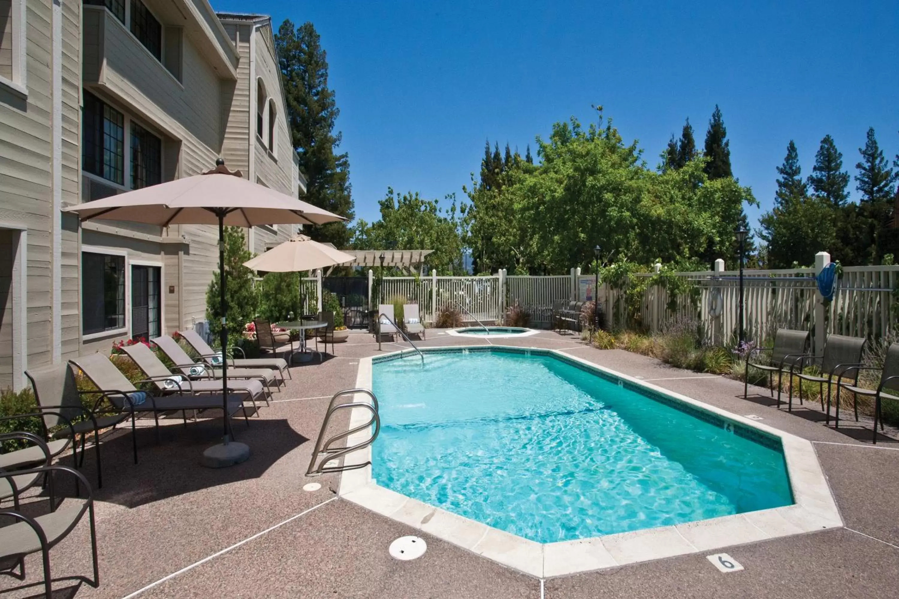 Activities, Swimming Pool in Napa Winery Inn