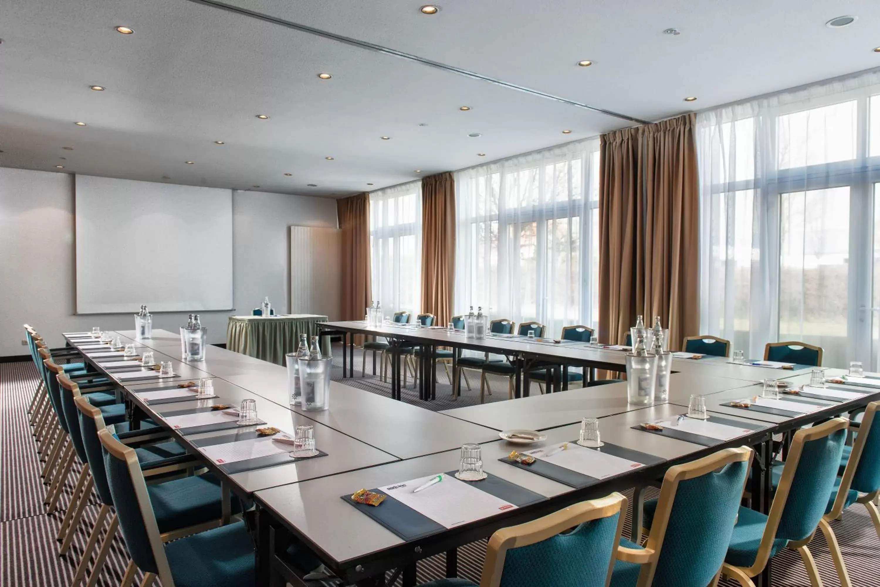 Meeting/conference room in Congress Hotel Weimar by Mercure