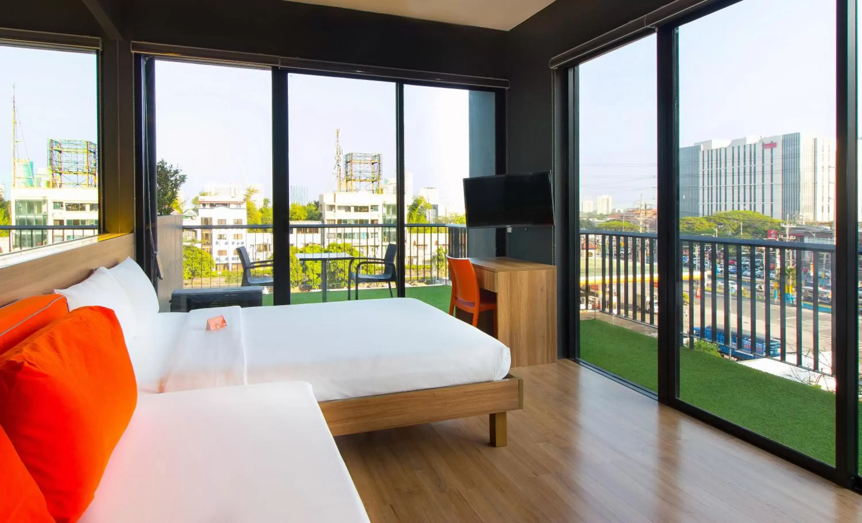 Balcony/Terrace in Azumi Boutique Hotel, Multiple Use Hotel Staycation Approved
