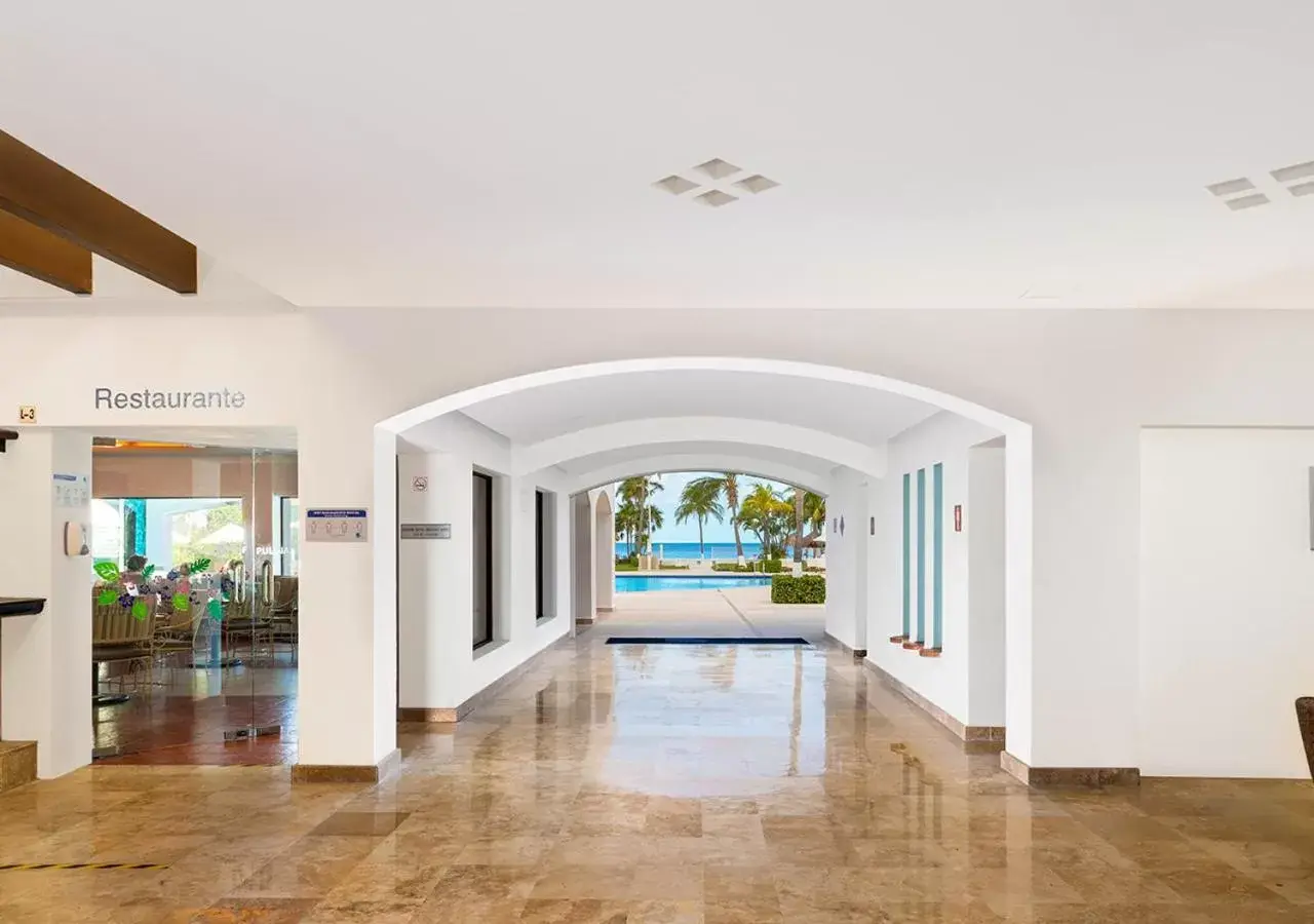 Lobby or reception in Beachscape Kin Ha Villas & Suites