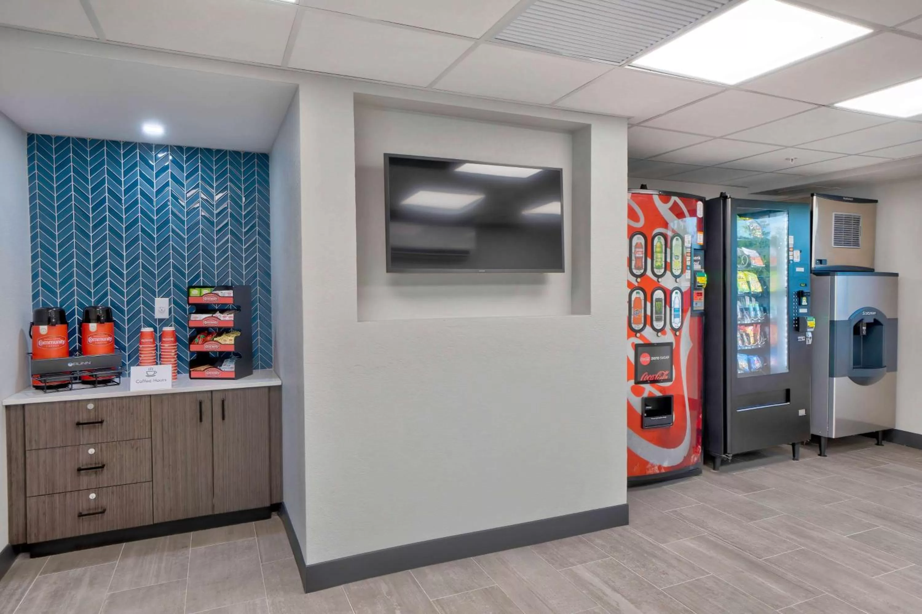 Property building in Motel 6-Fort Lauderdale, FL