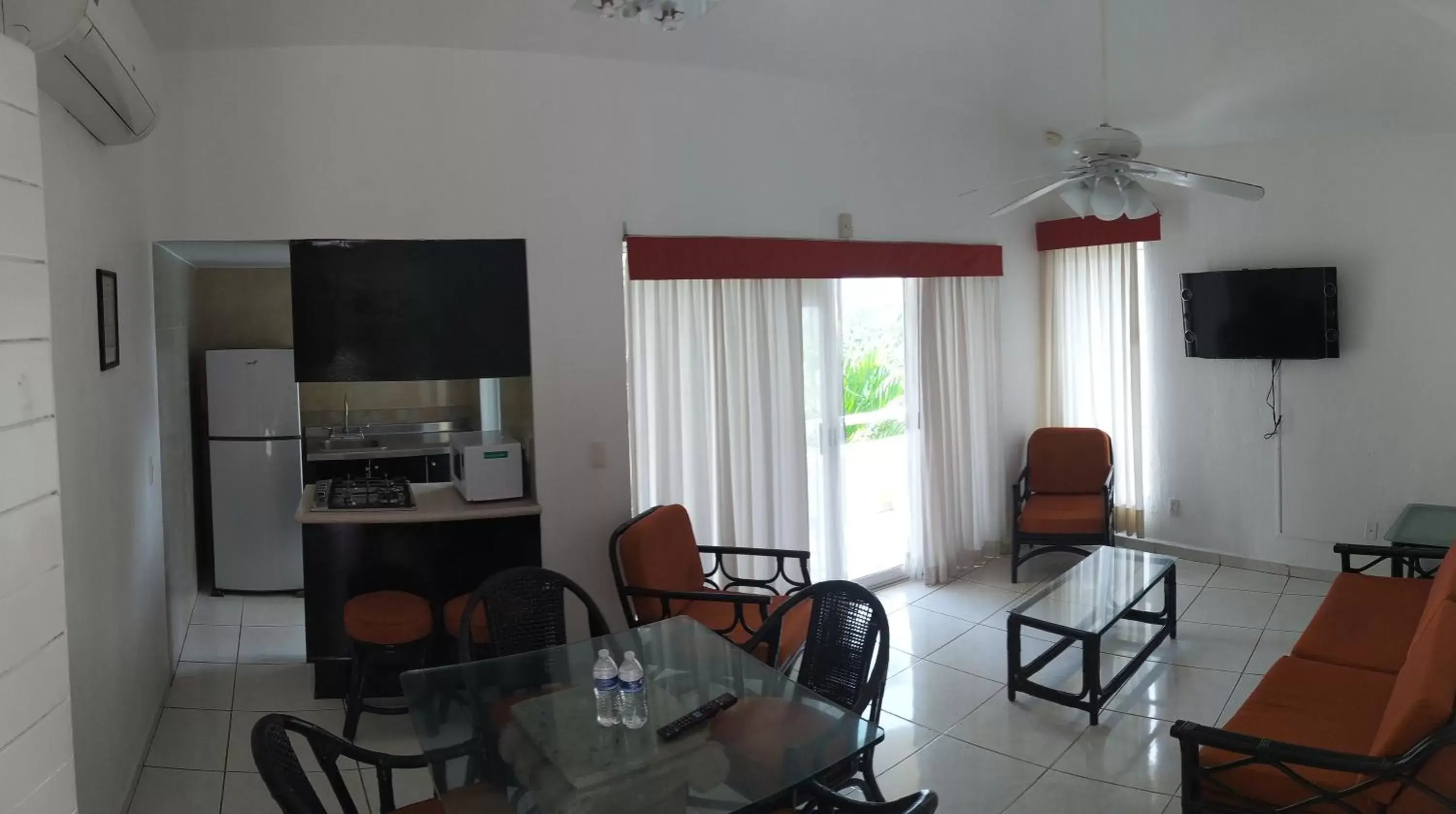 Photo of the whole room, Seating Area in Villas del Palmar Manzanillo with Beach Club