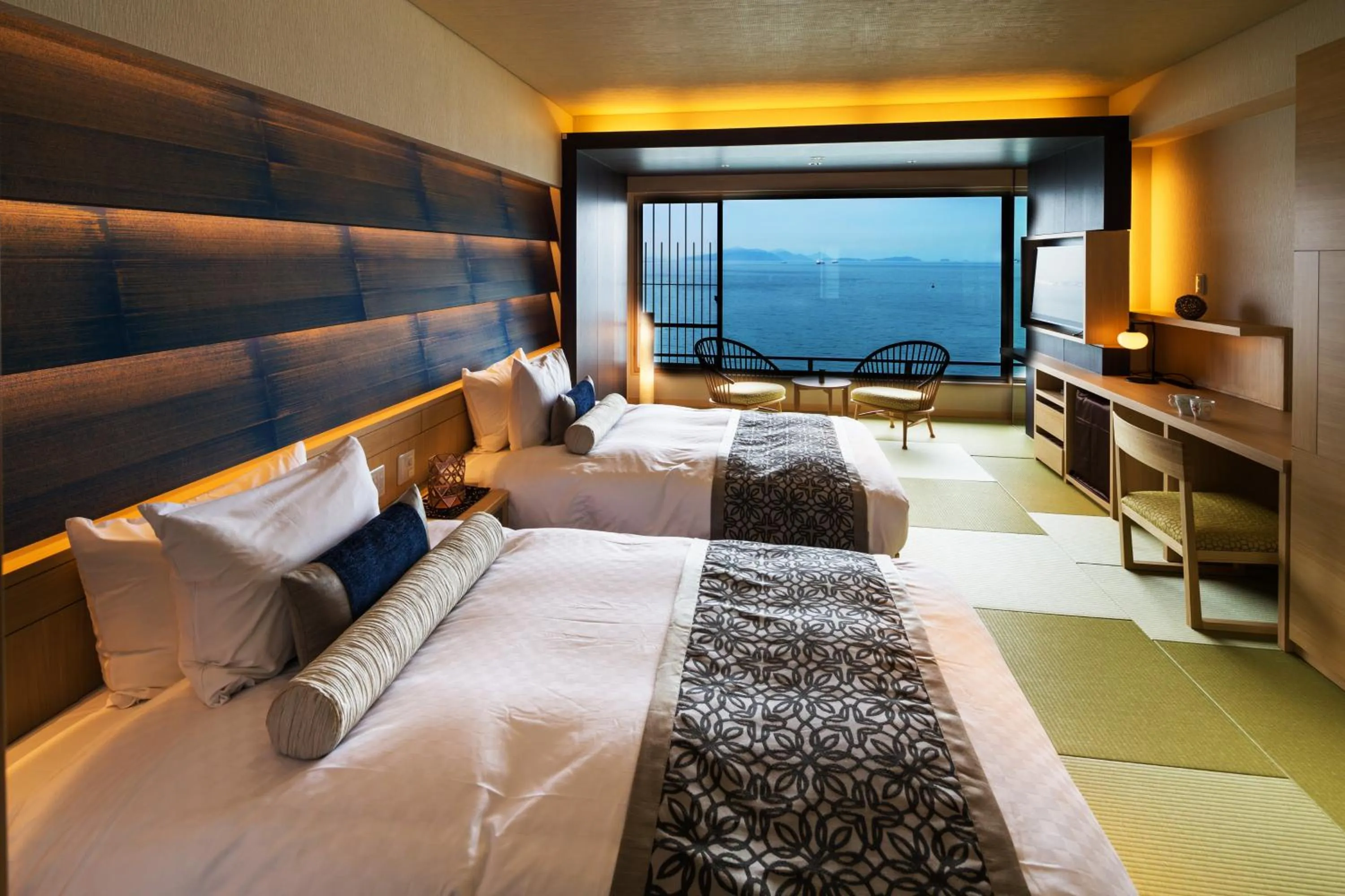 Photo of the whole room, Bed in Hotel Ofutei