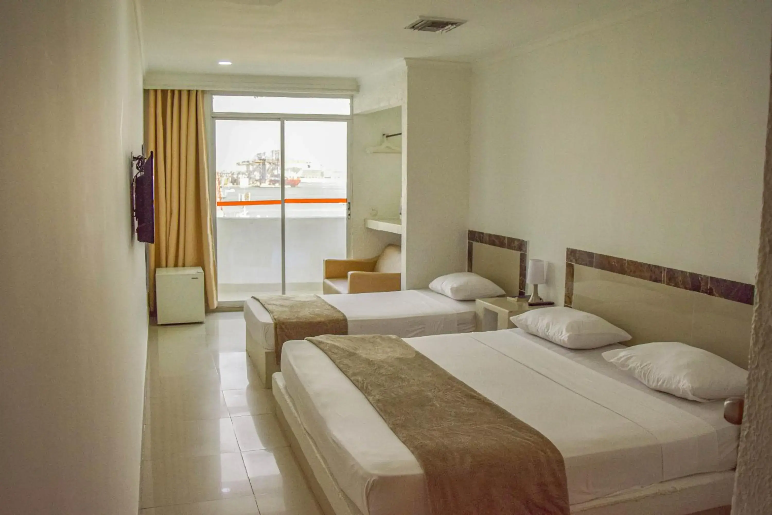 Swimming pool, Bed in Hotel Cartagena Premium