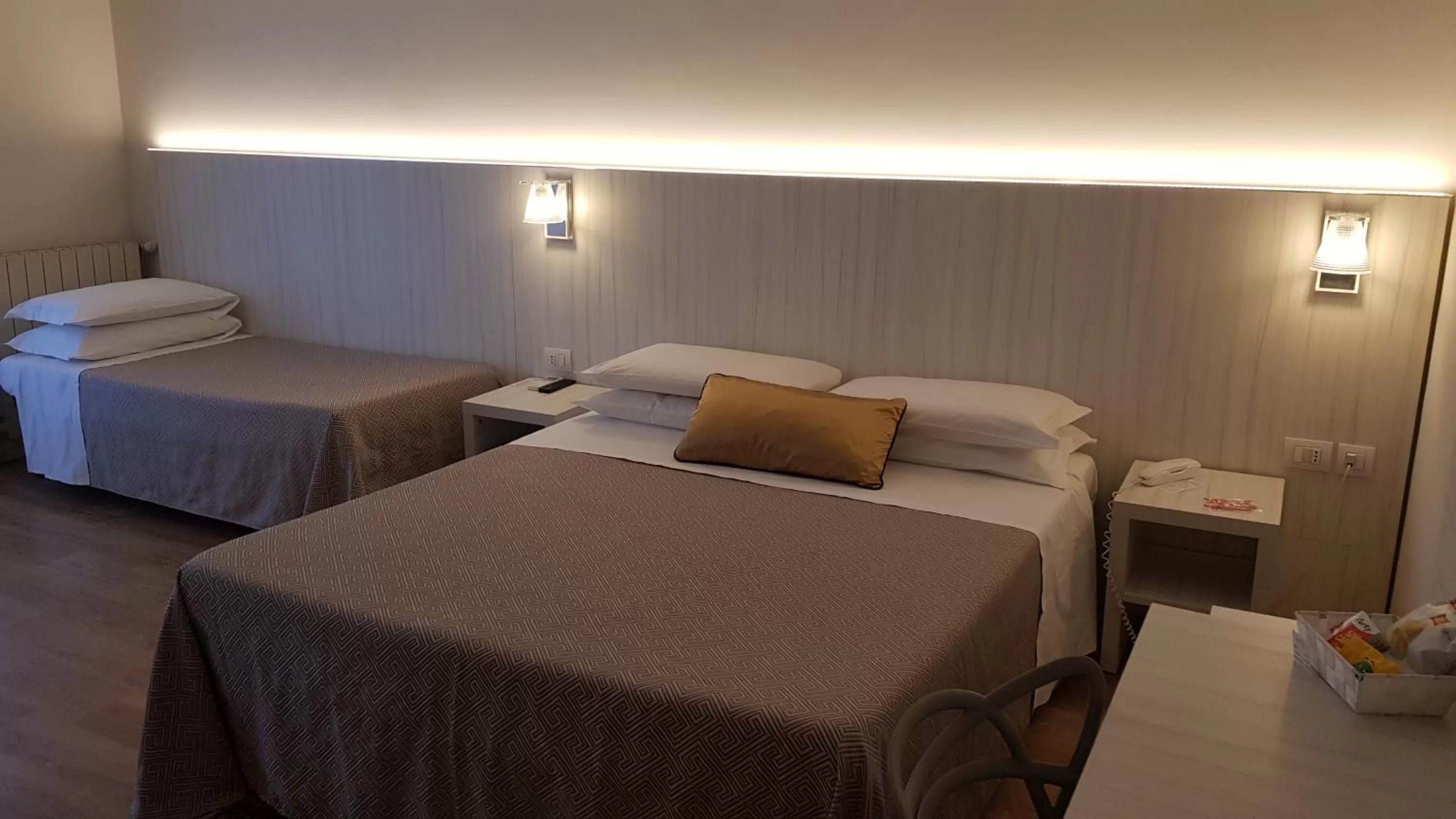 Bed in Hotel La Nuova Rotaia