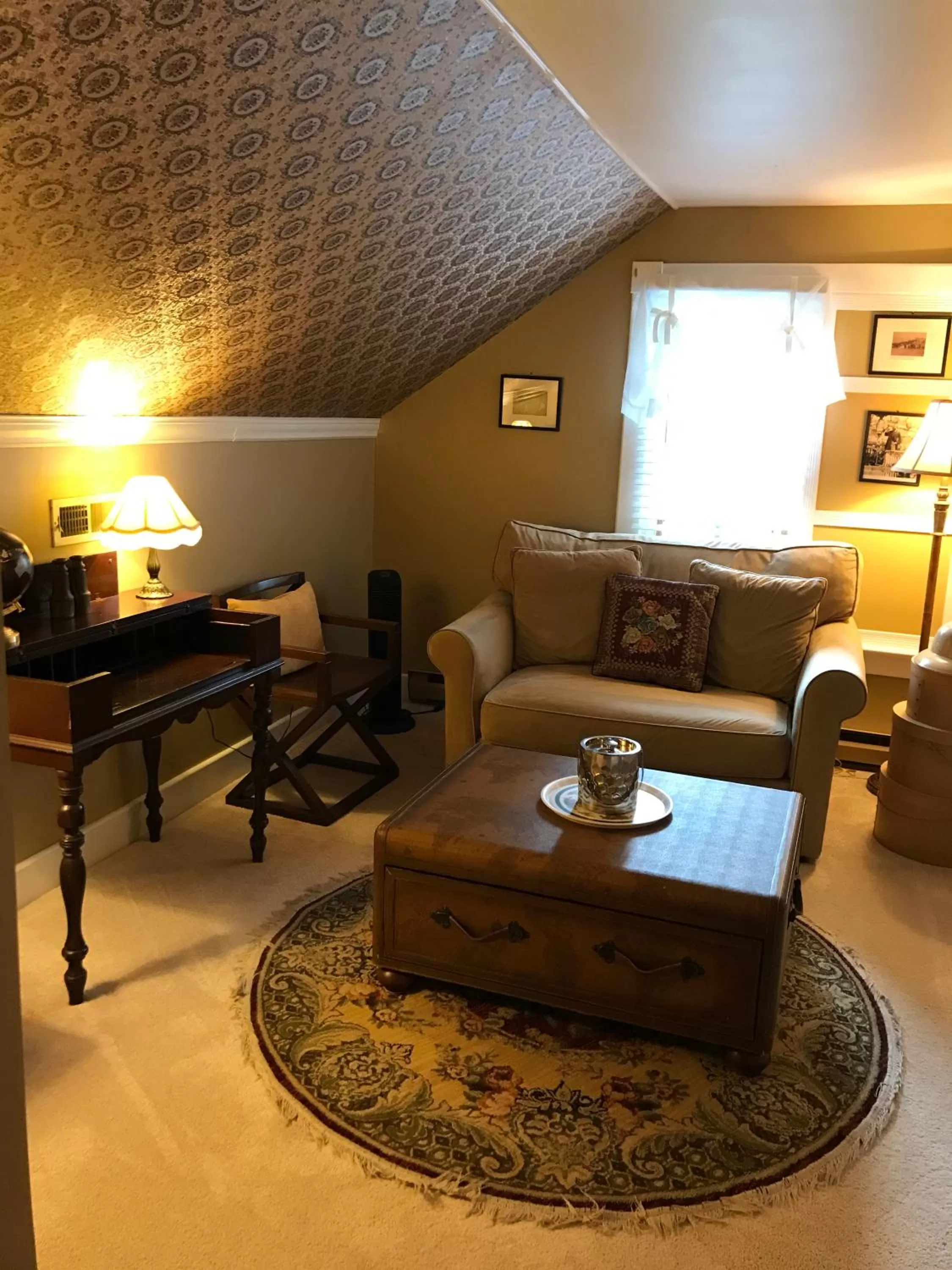 Seating area in A Williamsburg White House Inn