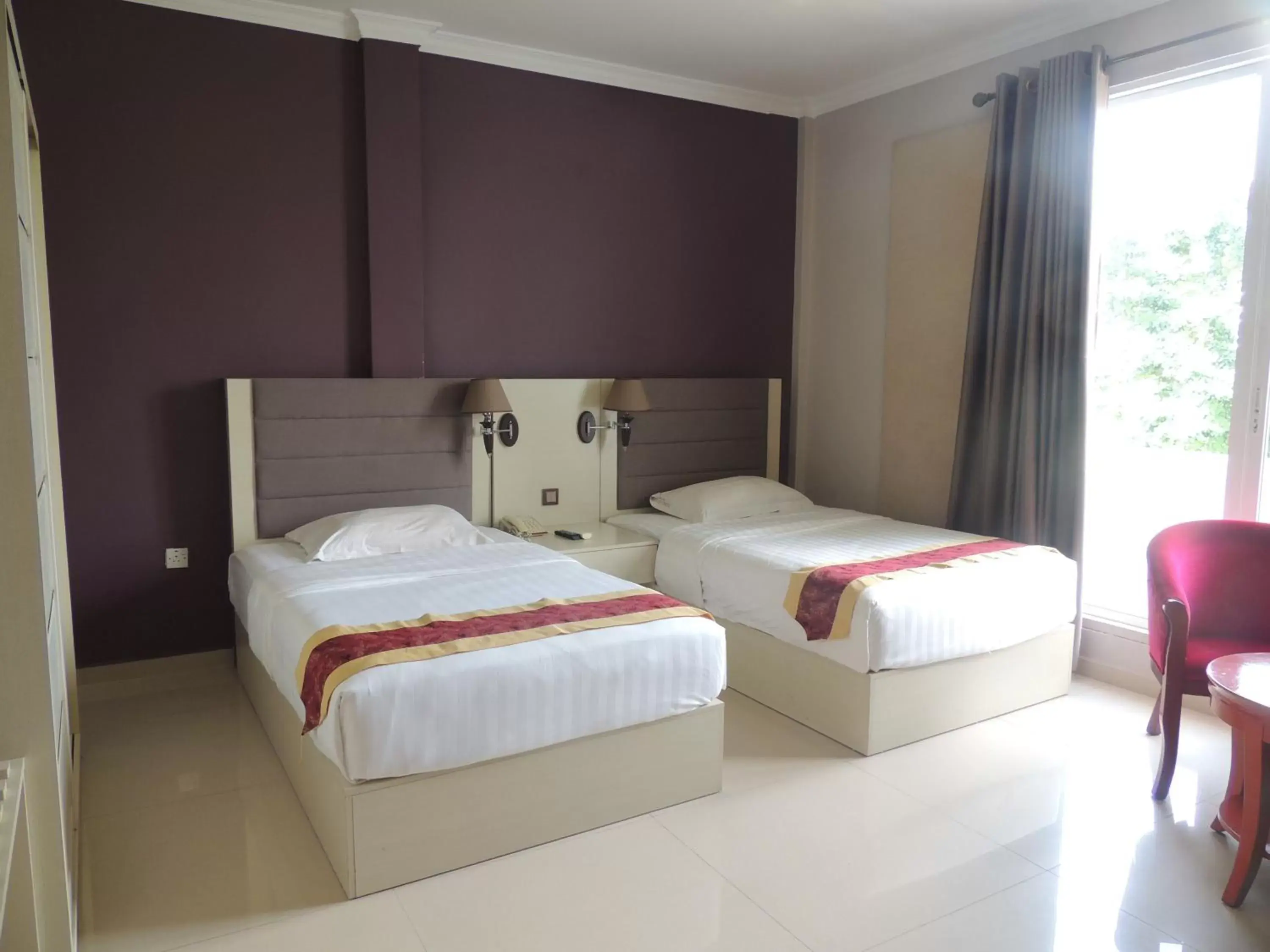 Standard Double Room in Tilko City Hotel Jaffna Standard Double Room in Tilko City Hotel Jaffna