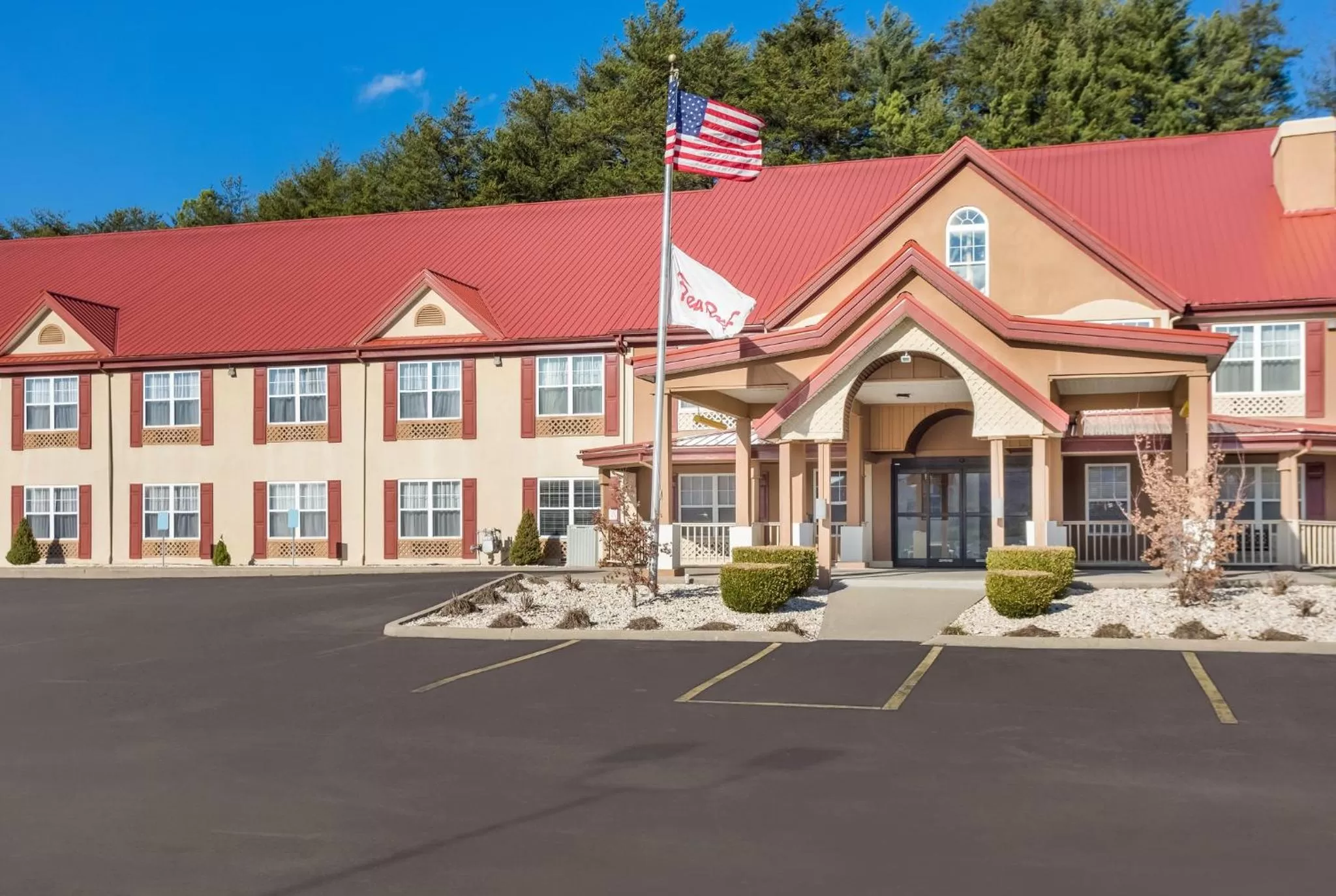 Property building in Red Roof Inn & Suites Corbin