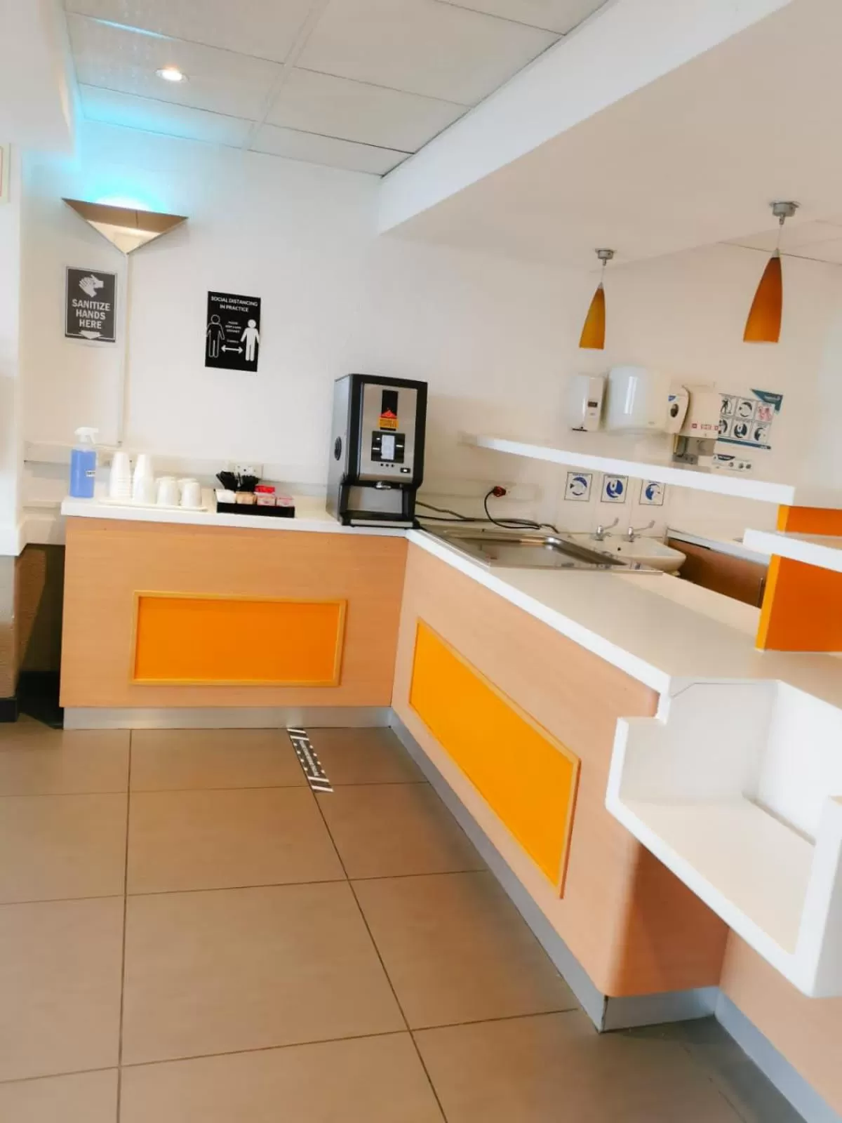 Lobby or reception in Ecomotel Grayston previously known as SUN1 Wynberg