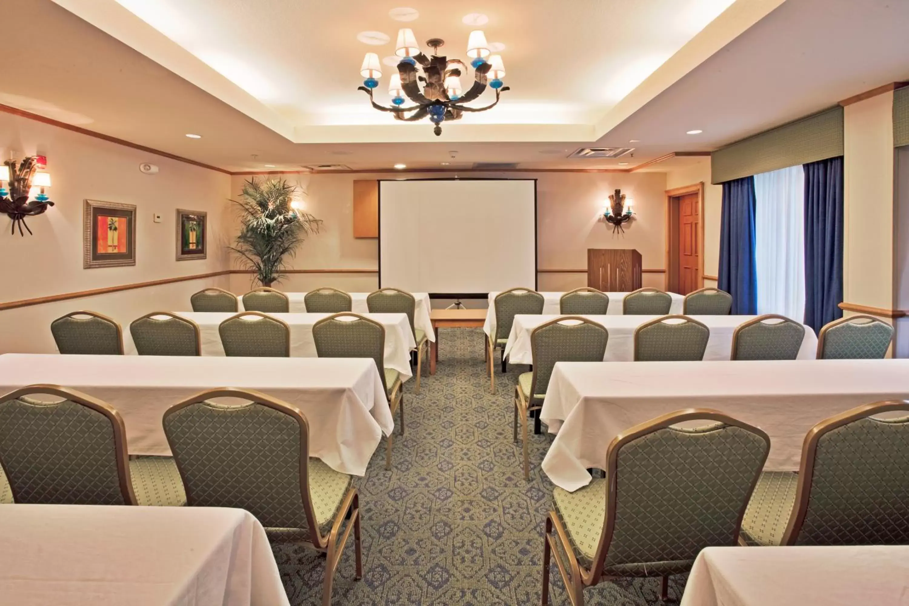 Business facilities in Best Western Plus Kissimmee-Lake Buena Vista South Inn & Suites