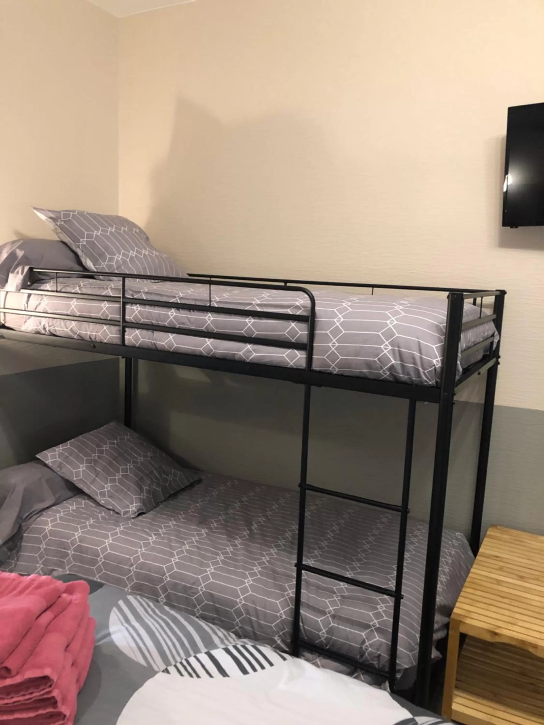 Photo of the whole room, Bed in Hotel des Remparts