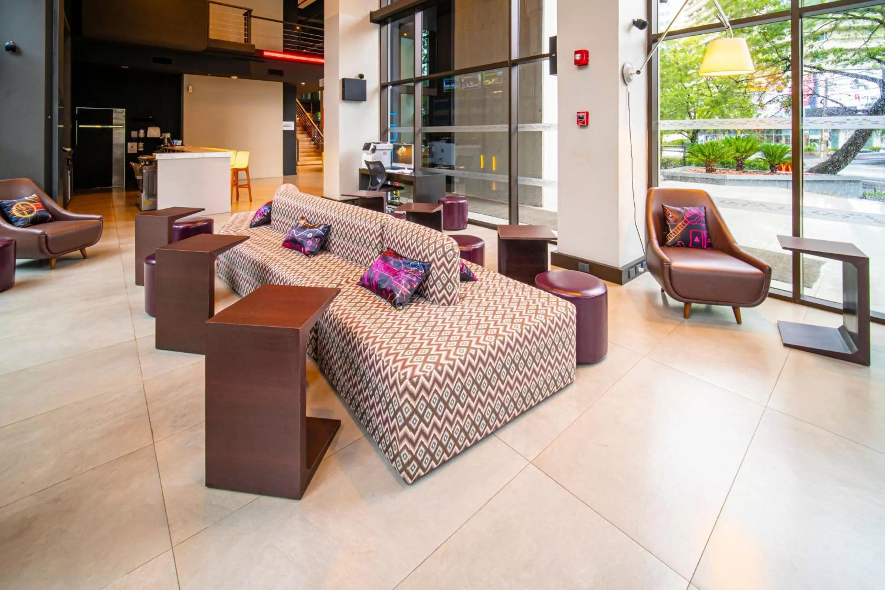 Lobby or reception in Aloft Asuncion