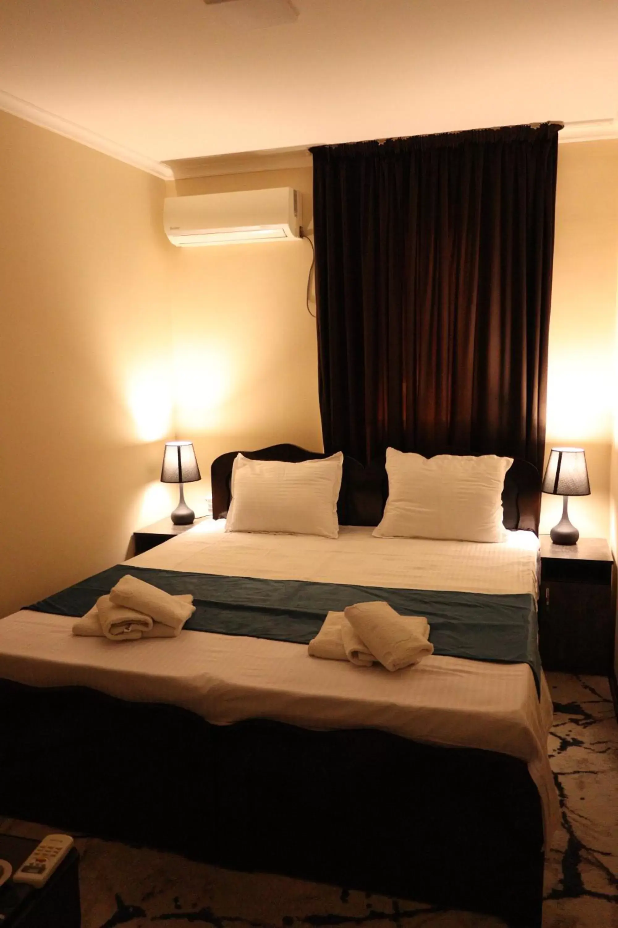 Deluxe Double Room in Al Bukhari Deluxe Double Room in Al Bukhari