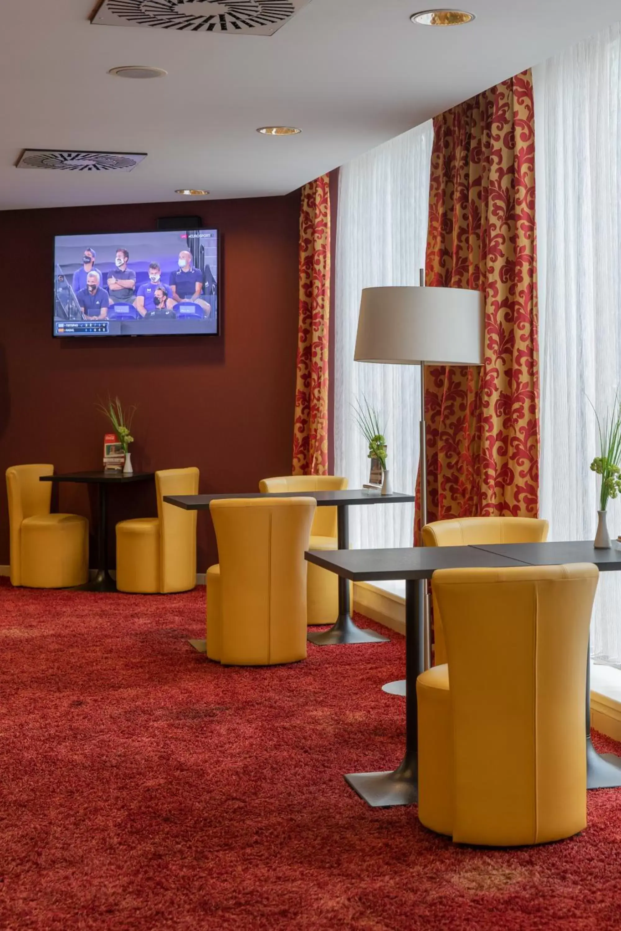 Lobby or reception, TV/Entertainment Center in Senator Hotel Vienna