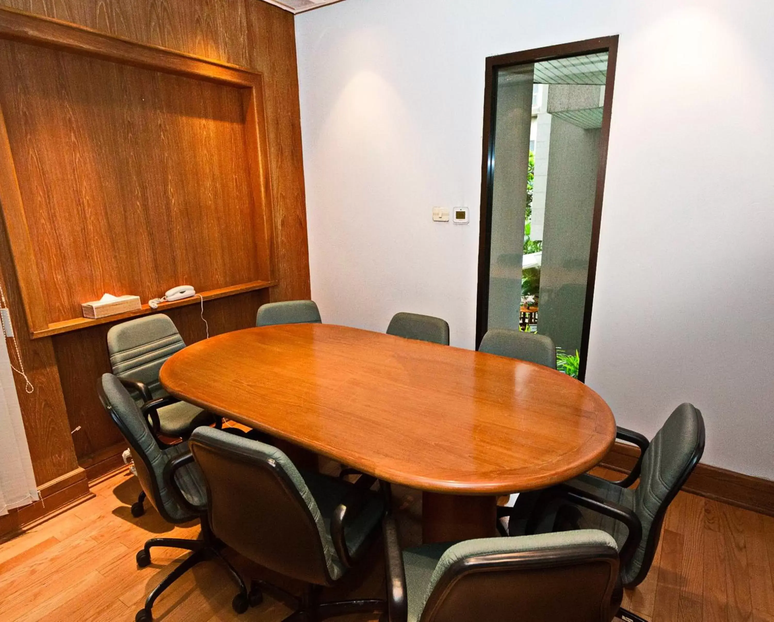 Meeting/conference room, Dining Area in Silom Serene A Boutique Hotel - SHA Extra Plus