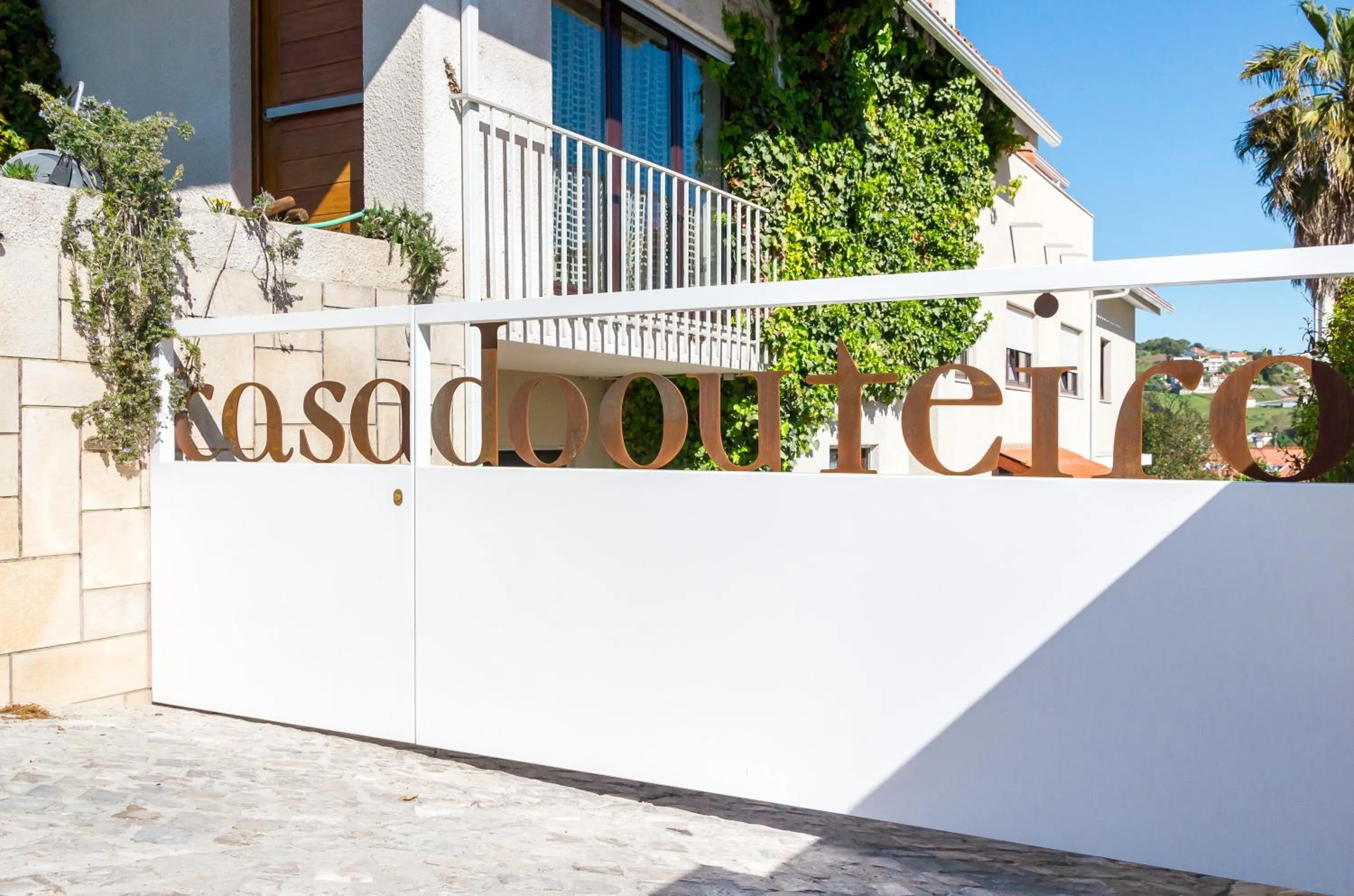 Property building in Boutique Hotel Casa do Outeiro - Arts & Crafts