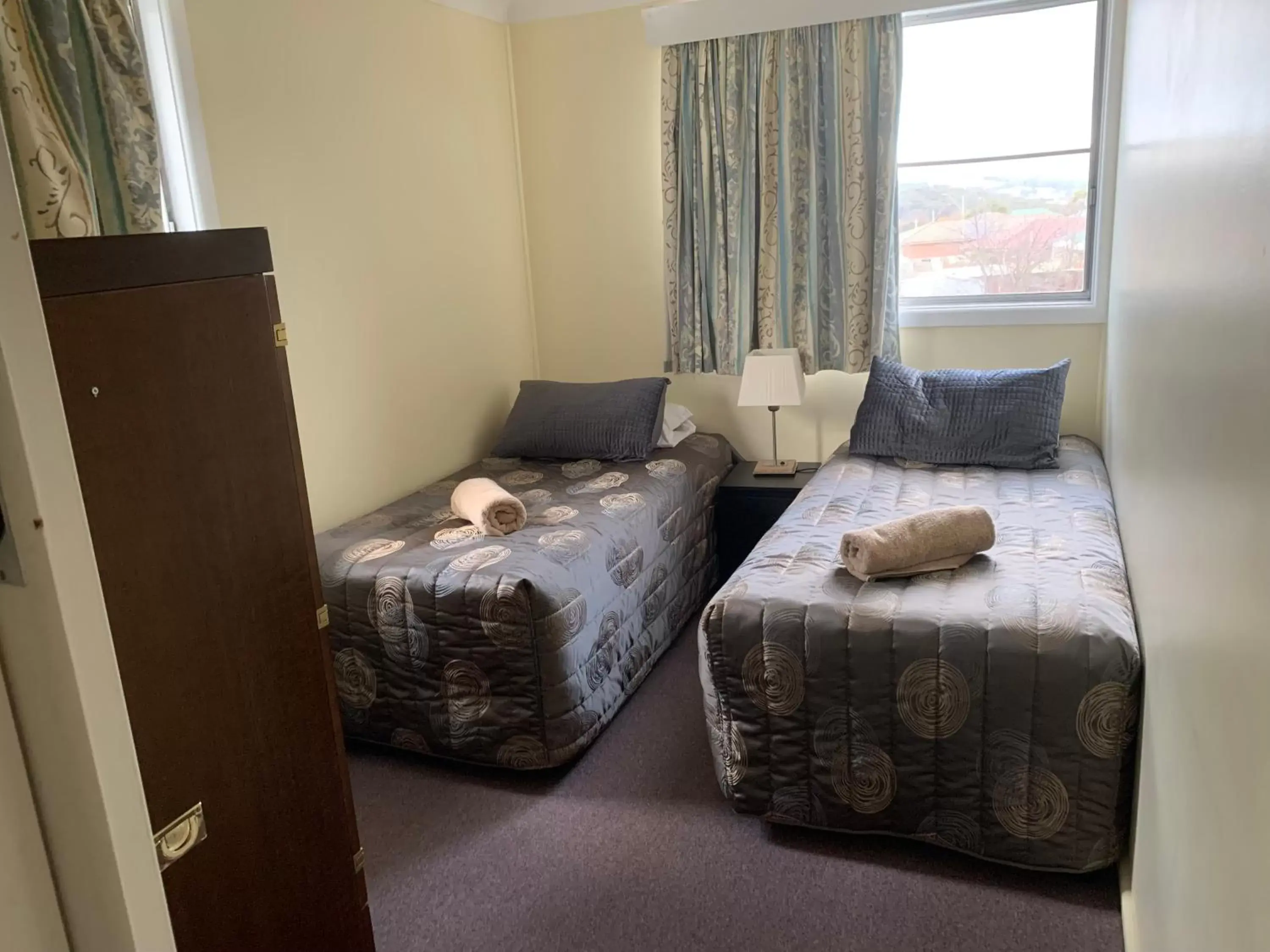 Bed in Titania Motel Bed in Titania Motel