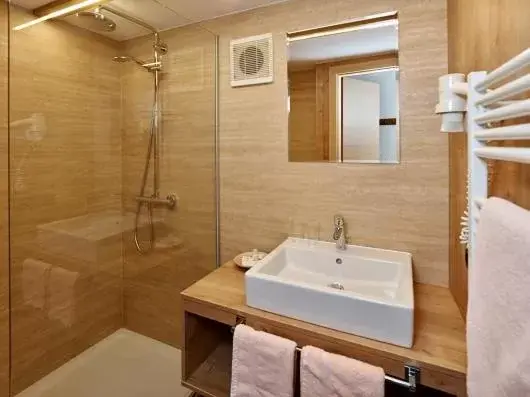 Bathroom in Gasthof Hotel Post