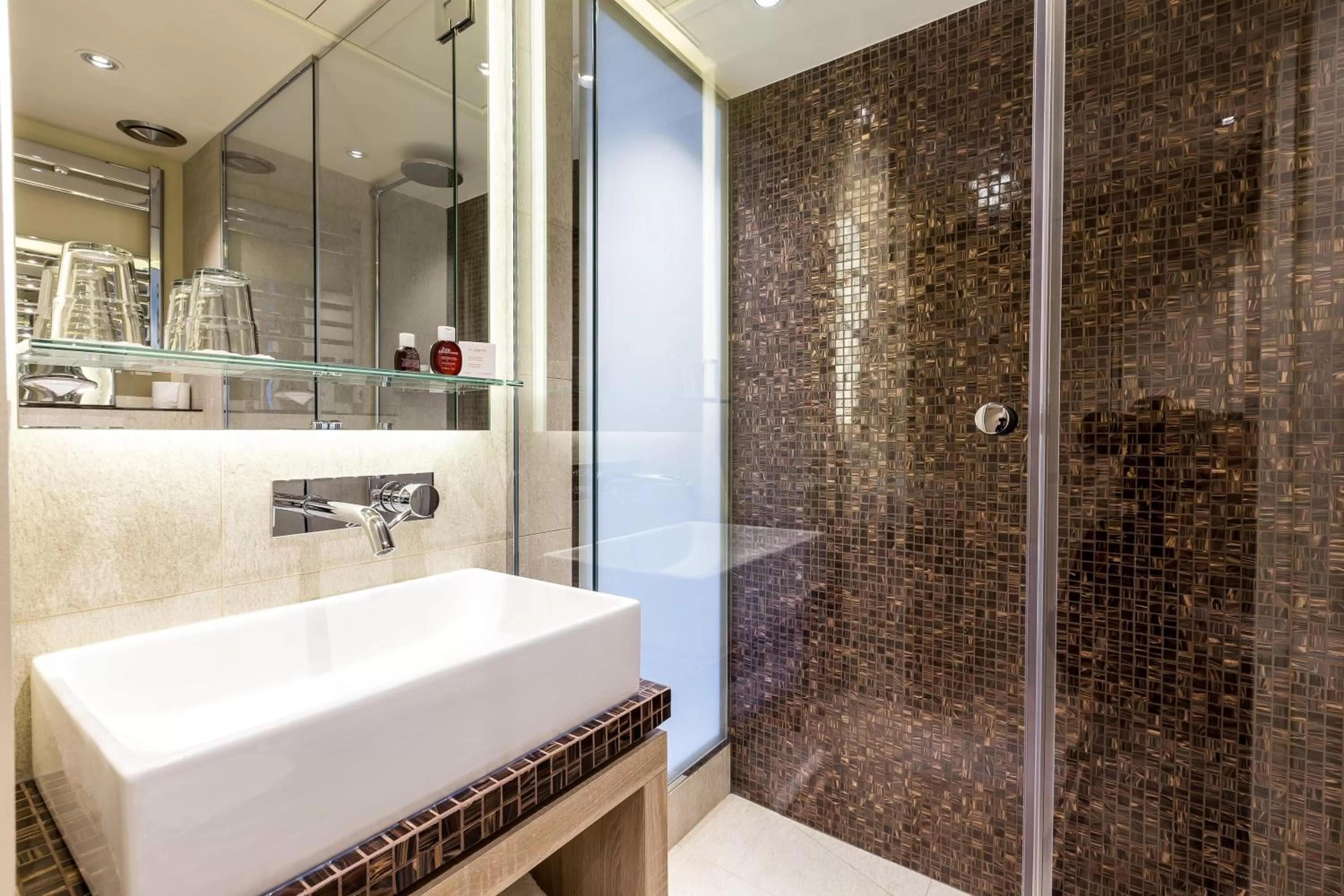 Bathroom in Hôtel de Lille - Saint-Germain des Près