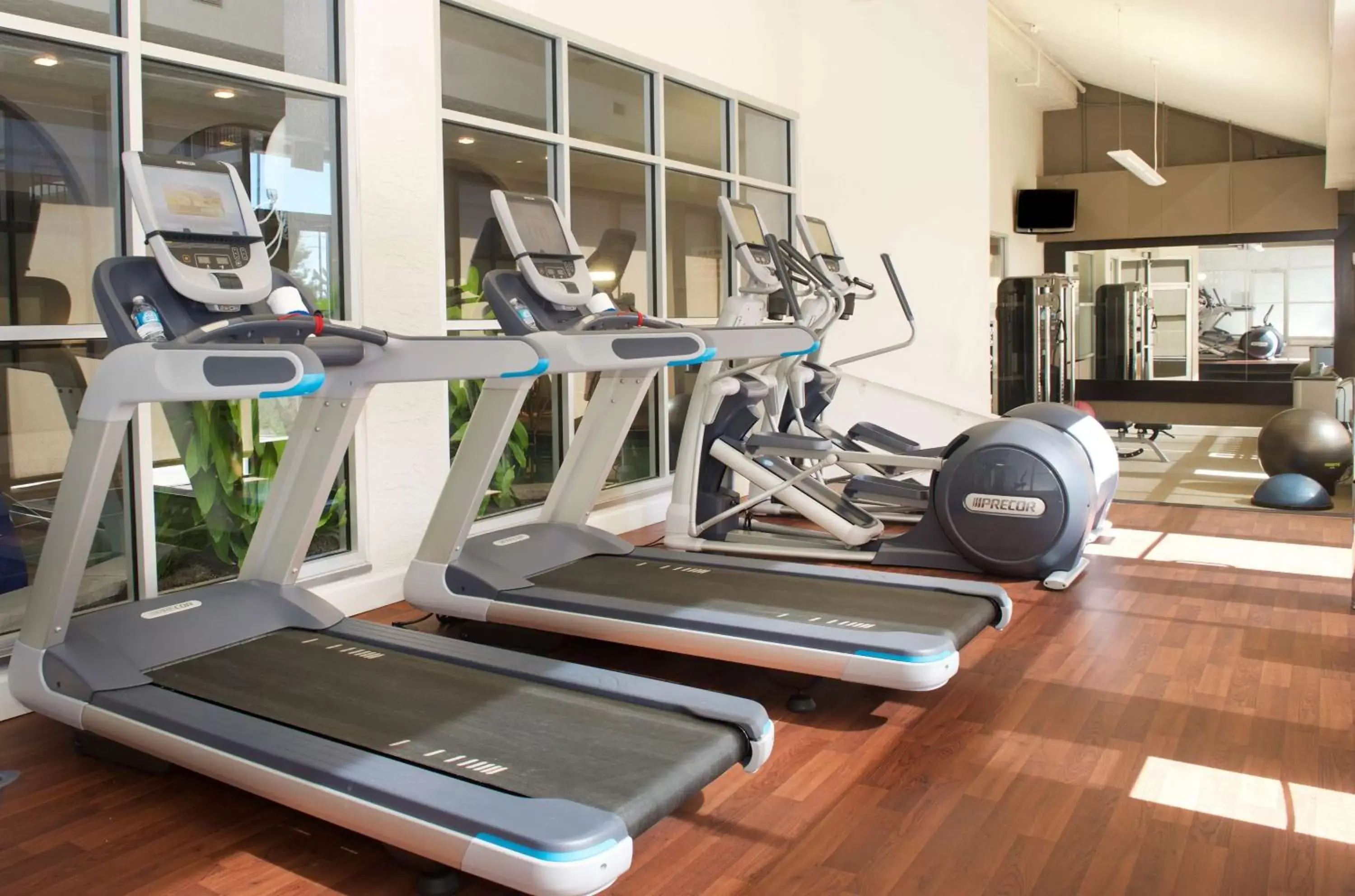 Fitness centre/facilities, Fitness Center/Facilities in Embassy Suites by Hilton Denver Tech Center North