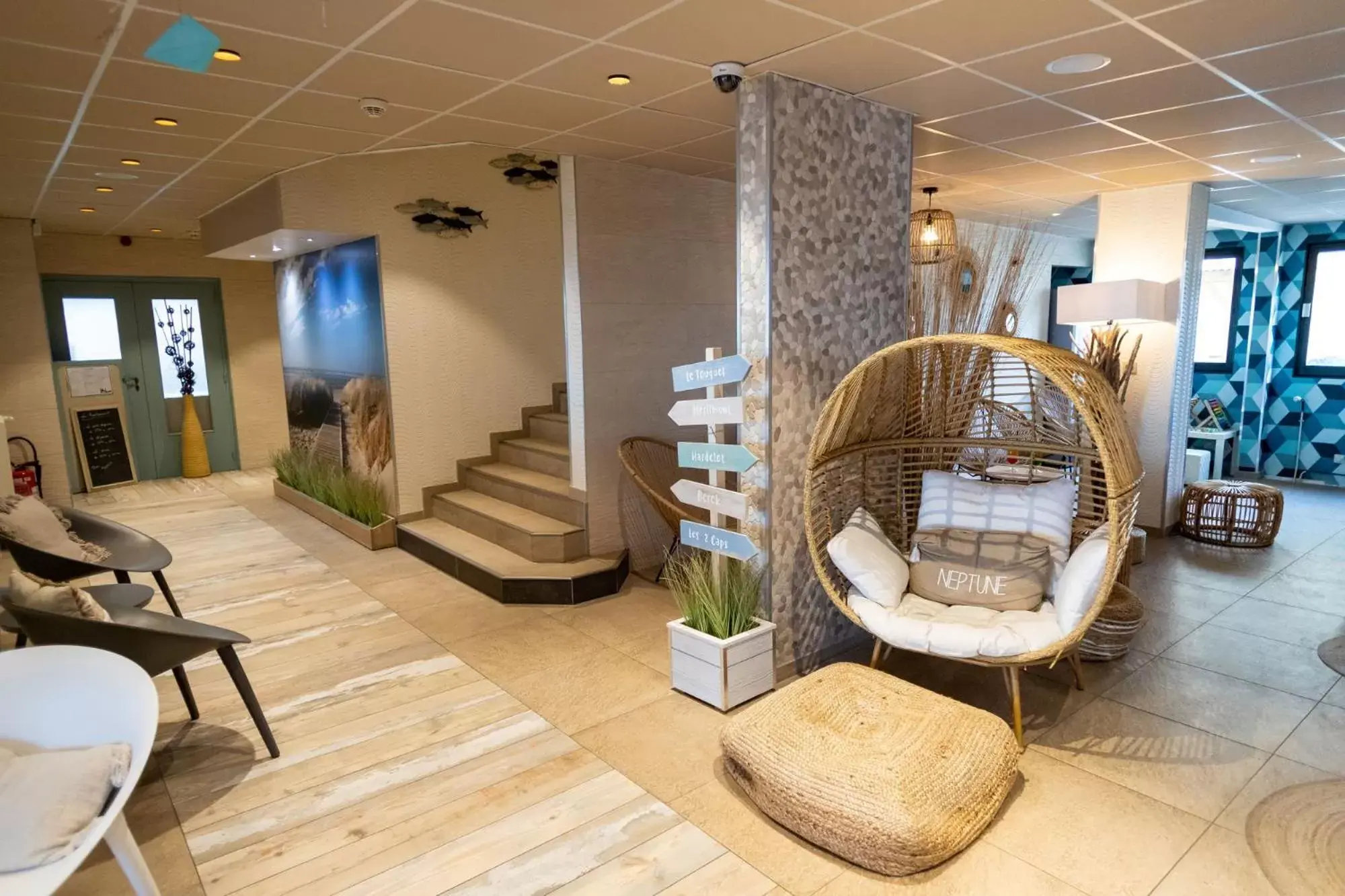 Lobby or reception, Seating Area in The Originals Boutique, Hôtel Neptune, Berck-sur-Mer (Inter-Hotel)