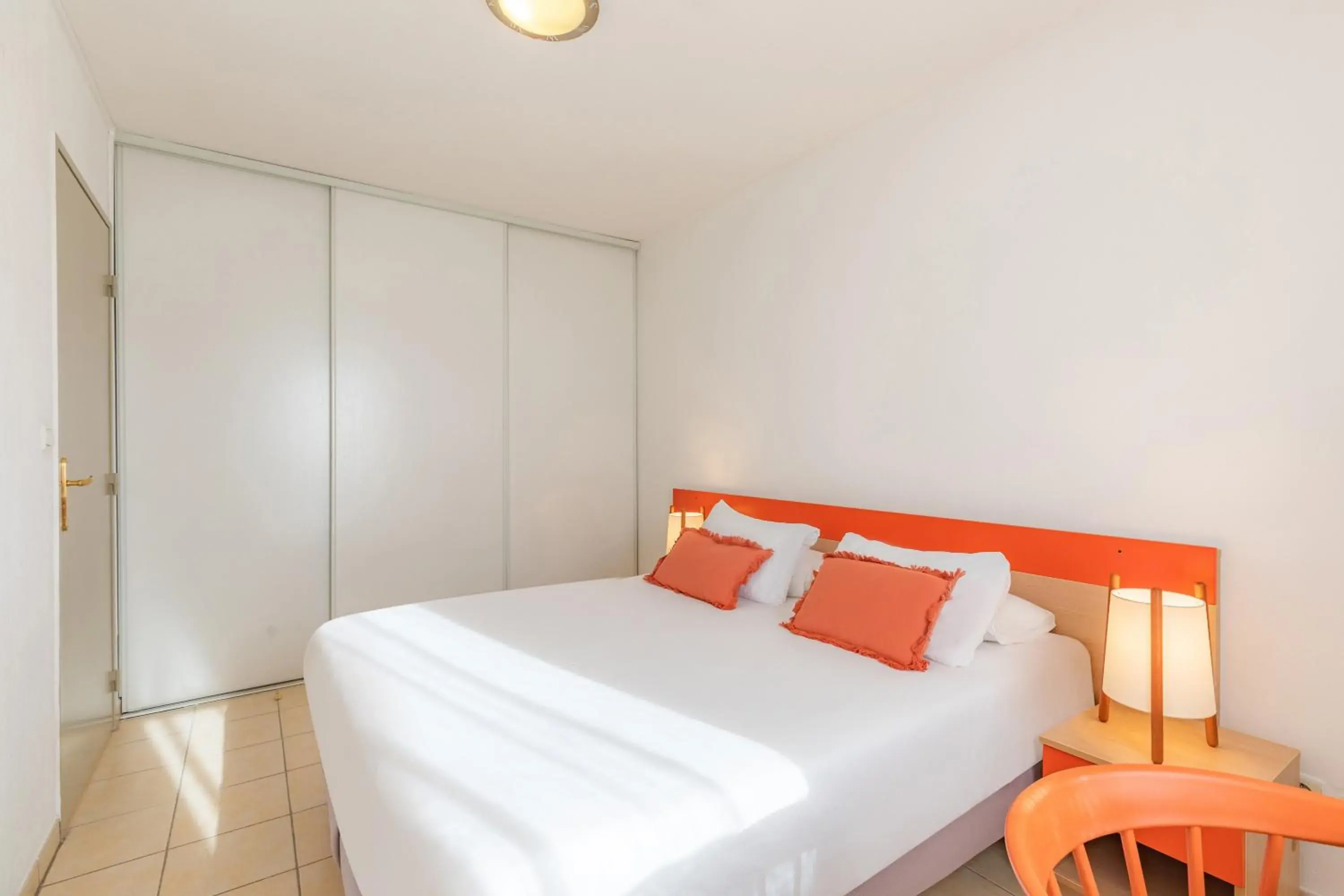 Bed in Appart'City Aix en Provence - La Duranne