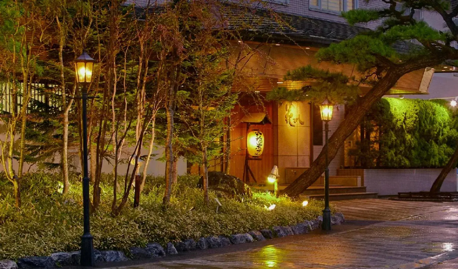 Facade/entrance, Property Building in Hanabishi Hotel