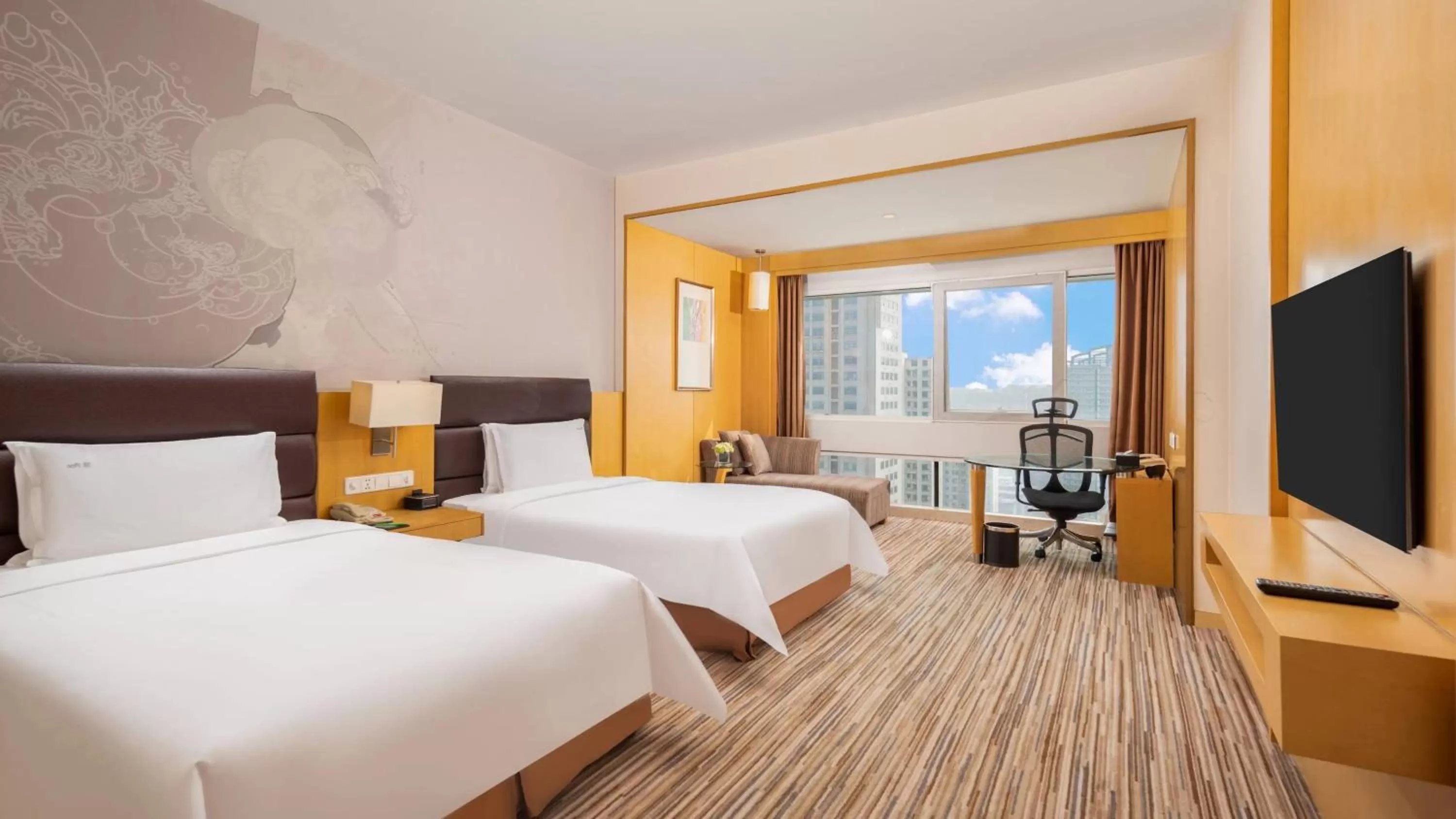 Photo of the whole room, Bed in Holiday Inn Shijiazhuang Central by IHG