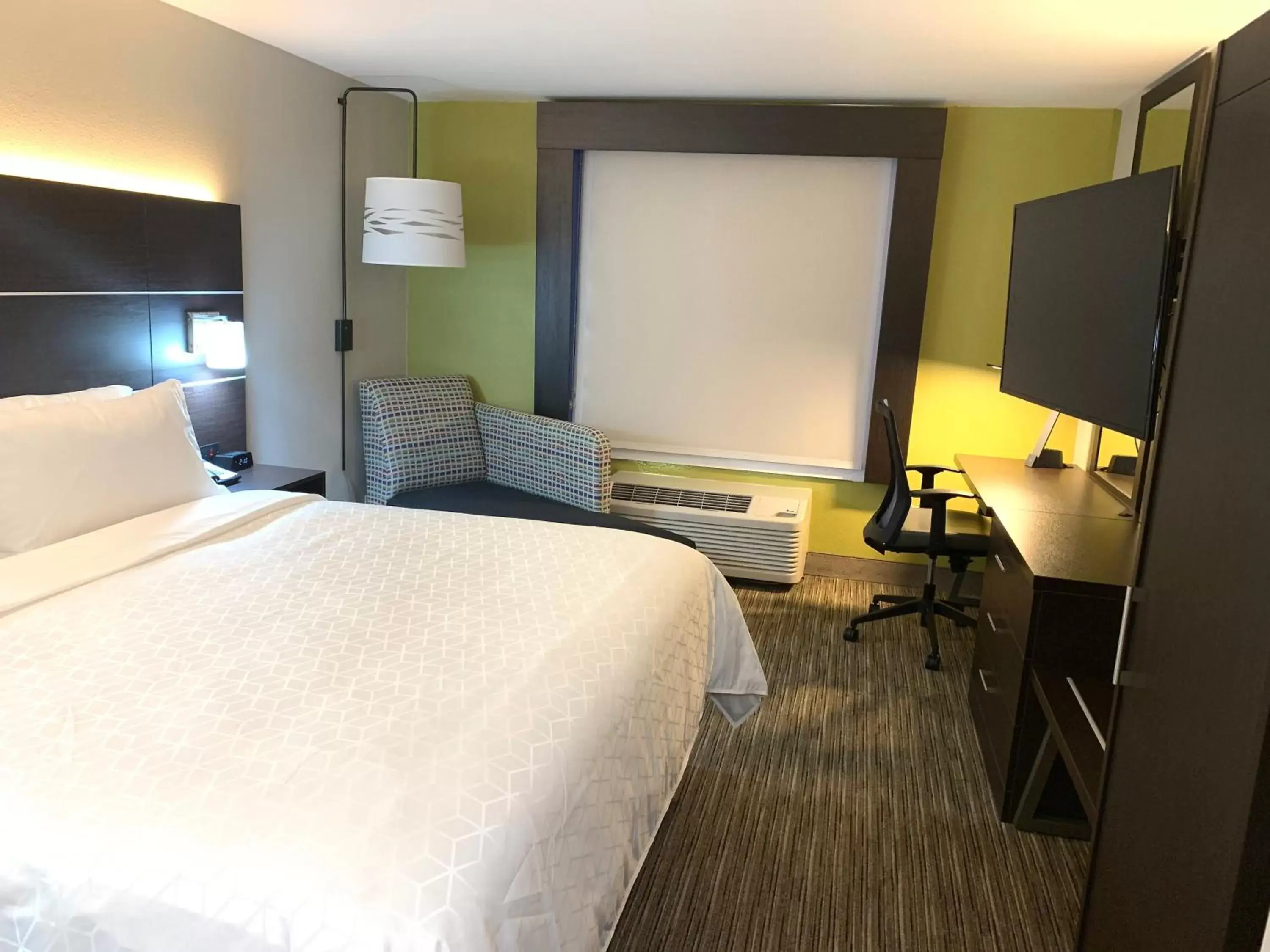 Photo of the whole room, Bed in Holiday Inn Express - Allentown North, an IHG Hotel