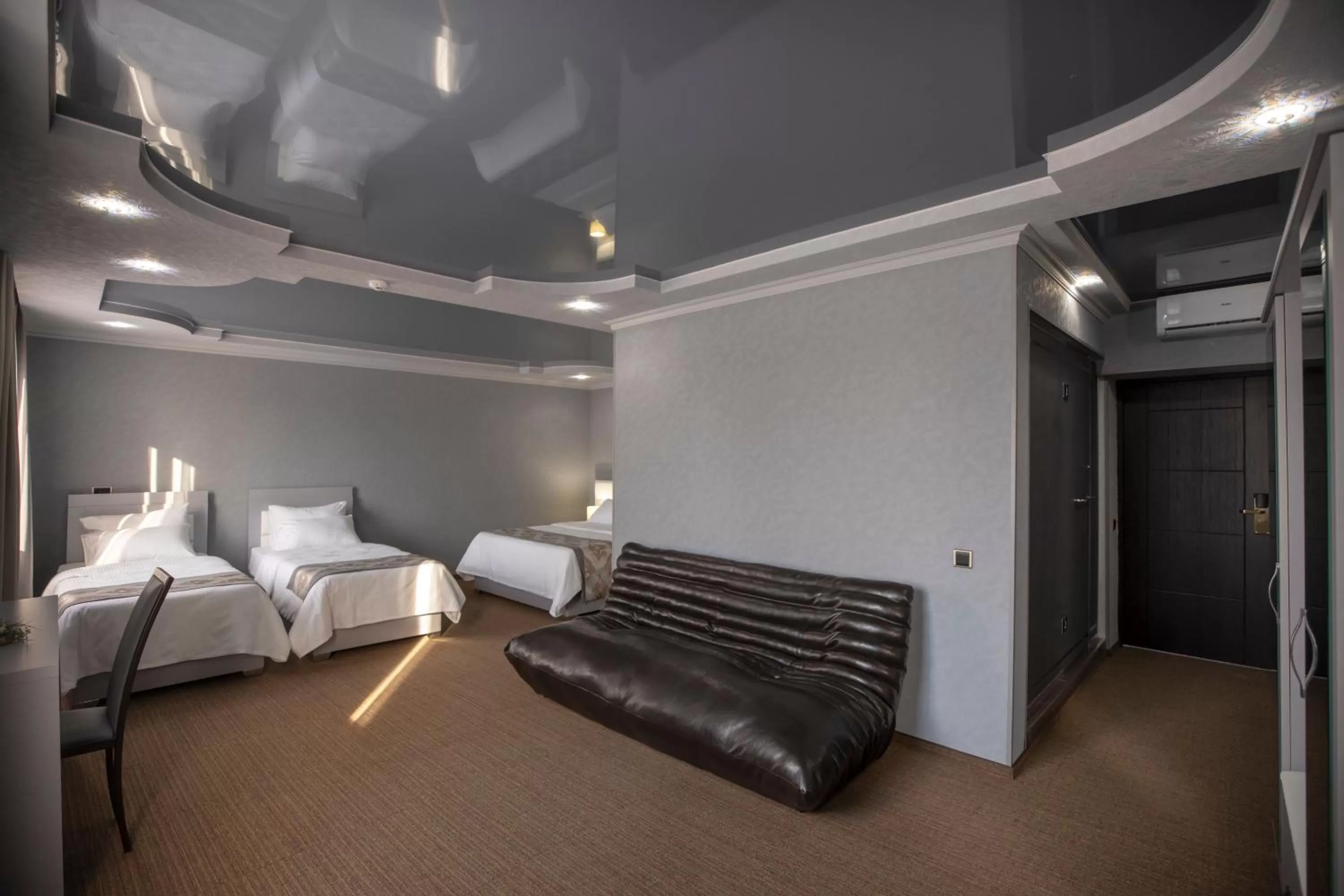 Other, Bed in Georgia Gold