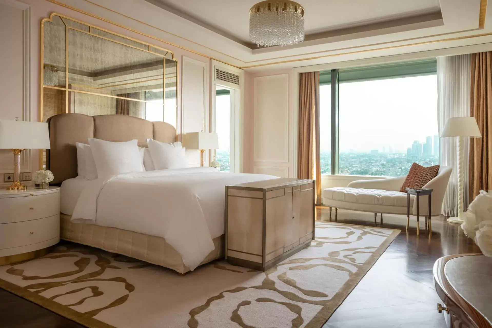 Bed in Four Seasons Hotel Jakarta