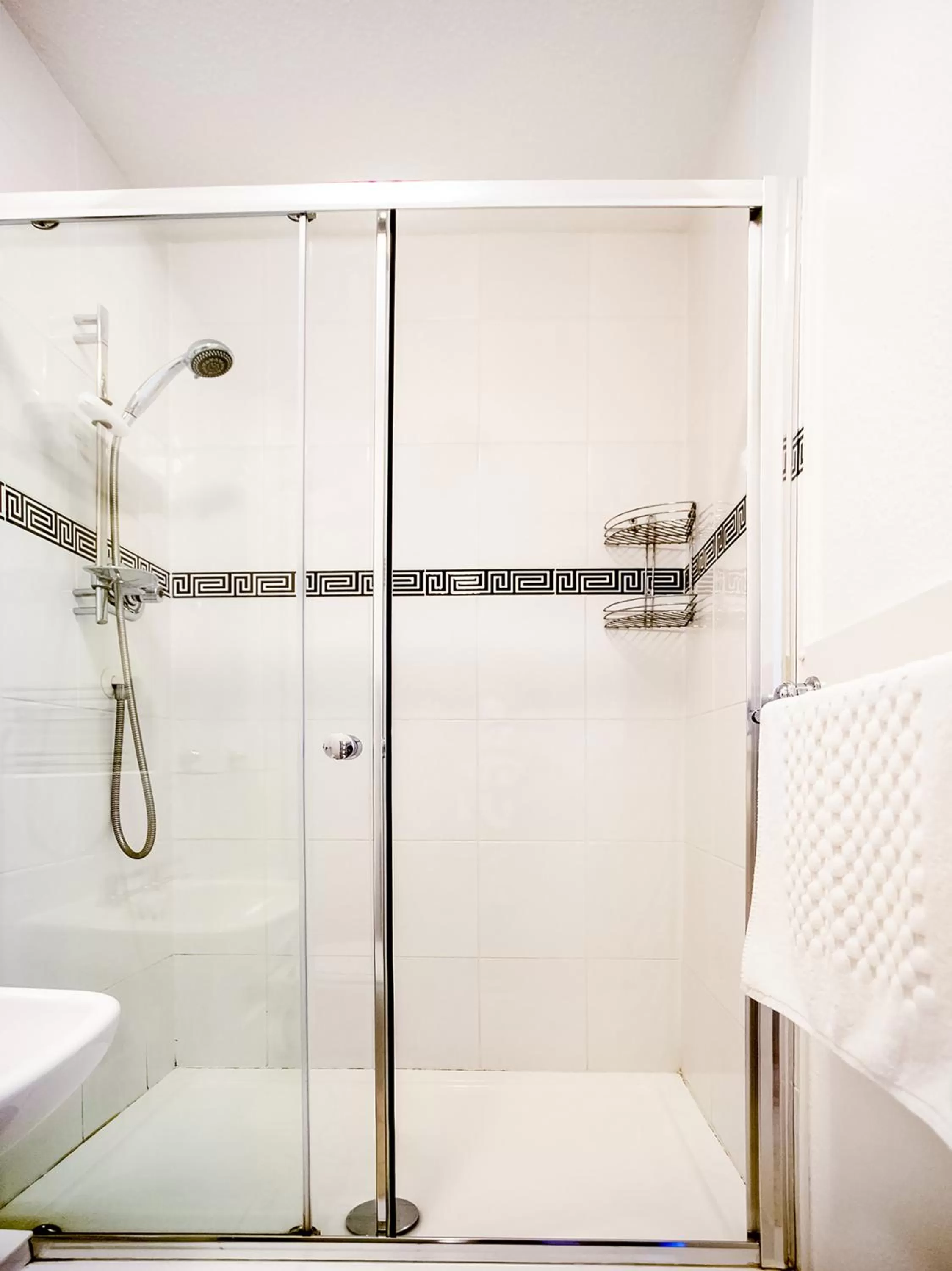 Bathroom in Corner Hotel