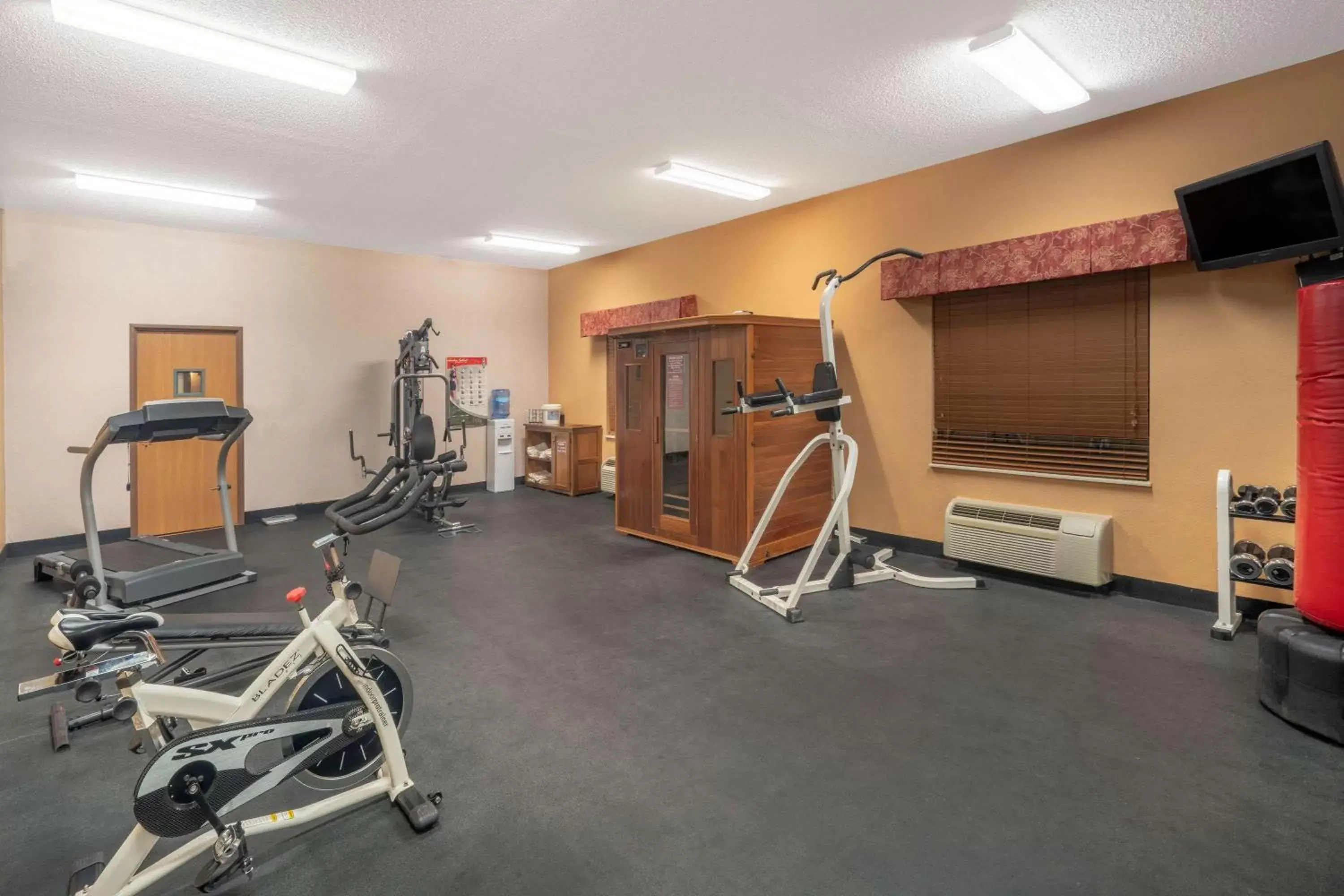 Fitness centre/facilities, Fitness Center/Facilities in Baymont by Wyndham Albany