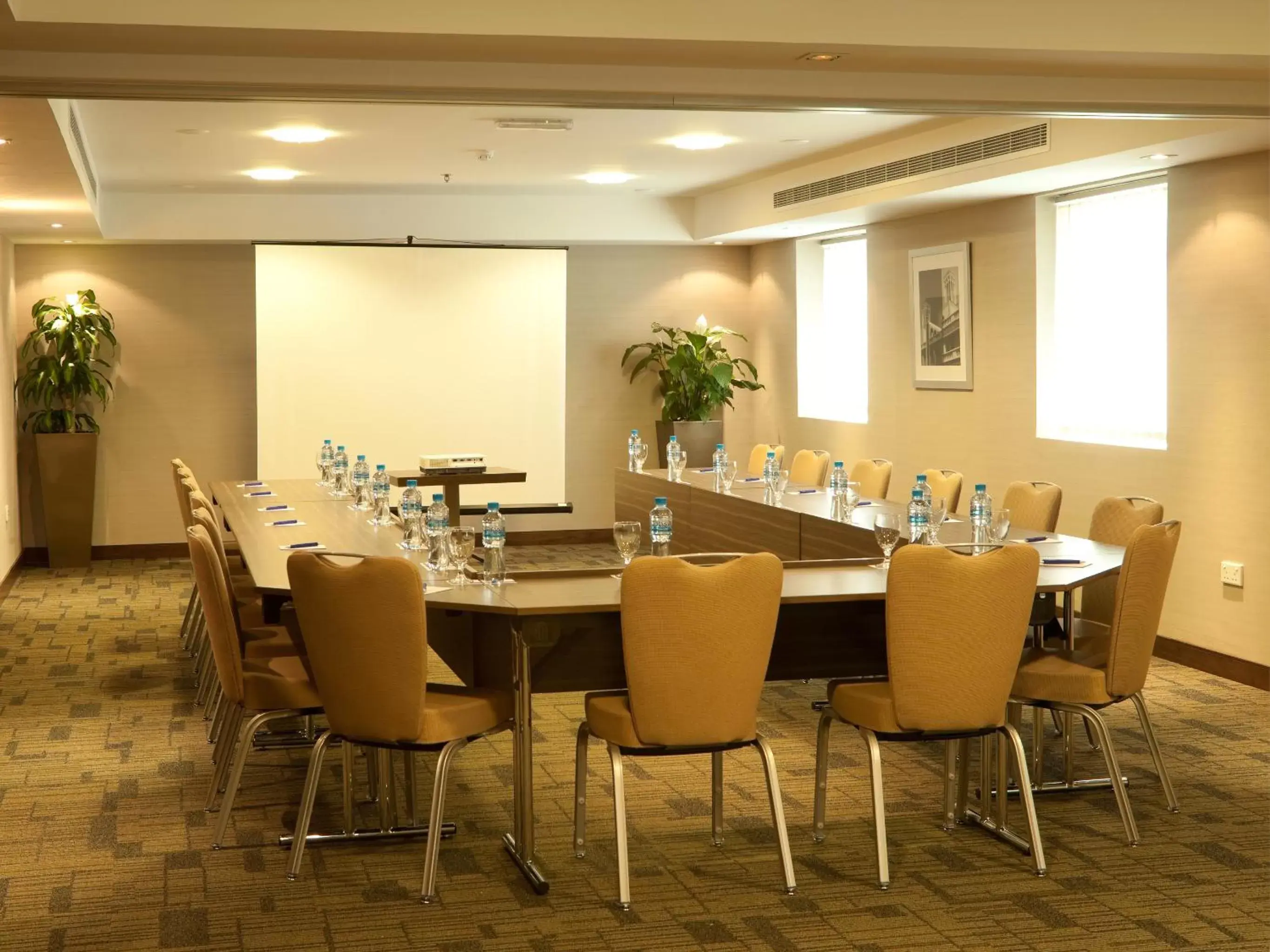 Business facilities in Citymax Sharjah