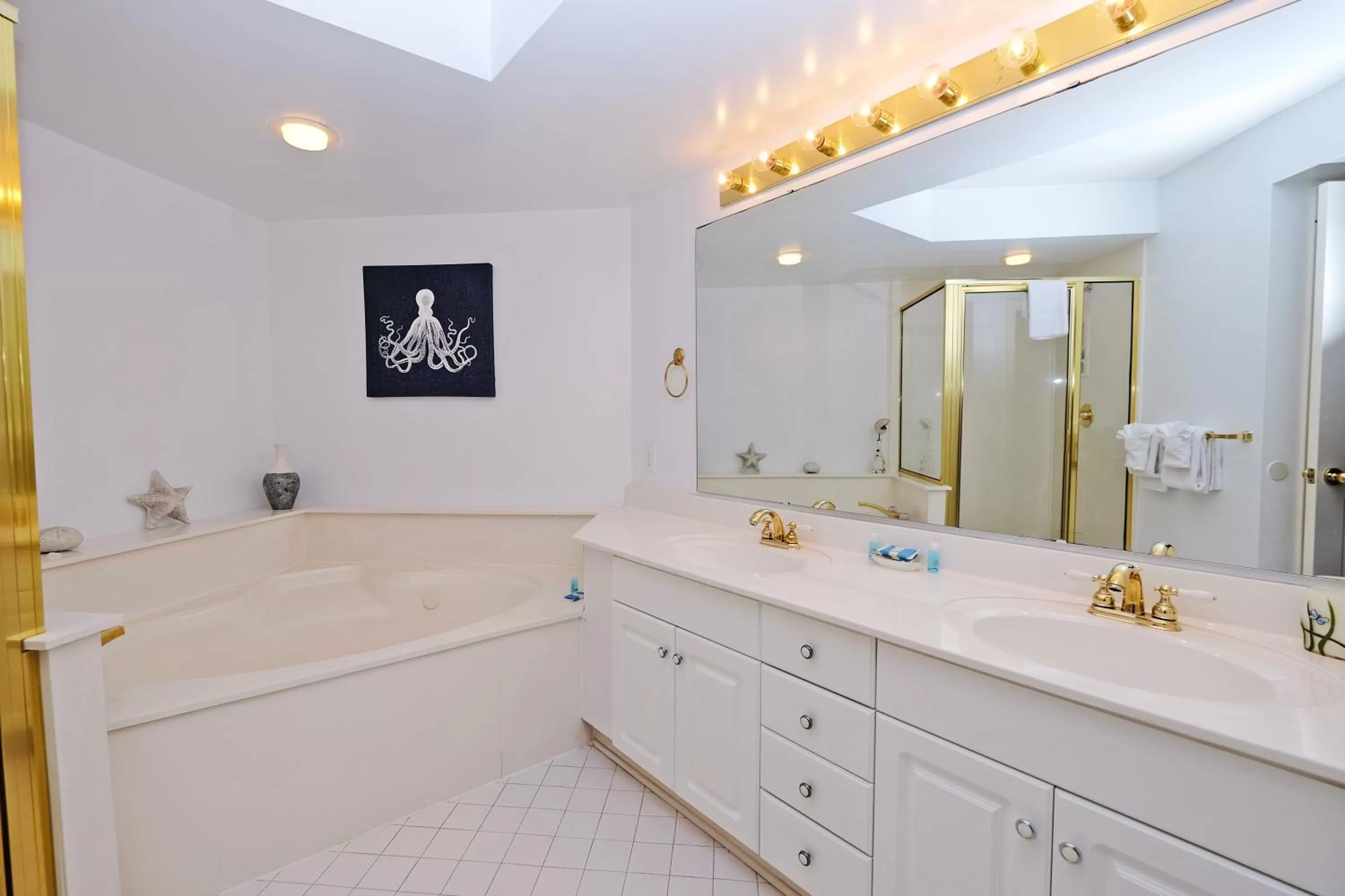 Litchfield Beach & Golf Resort