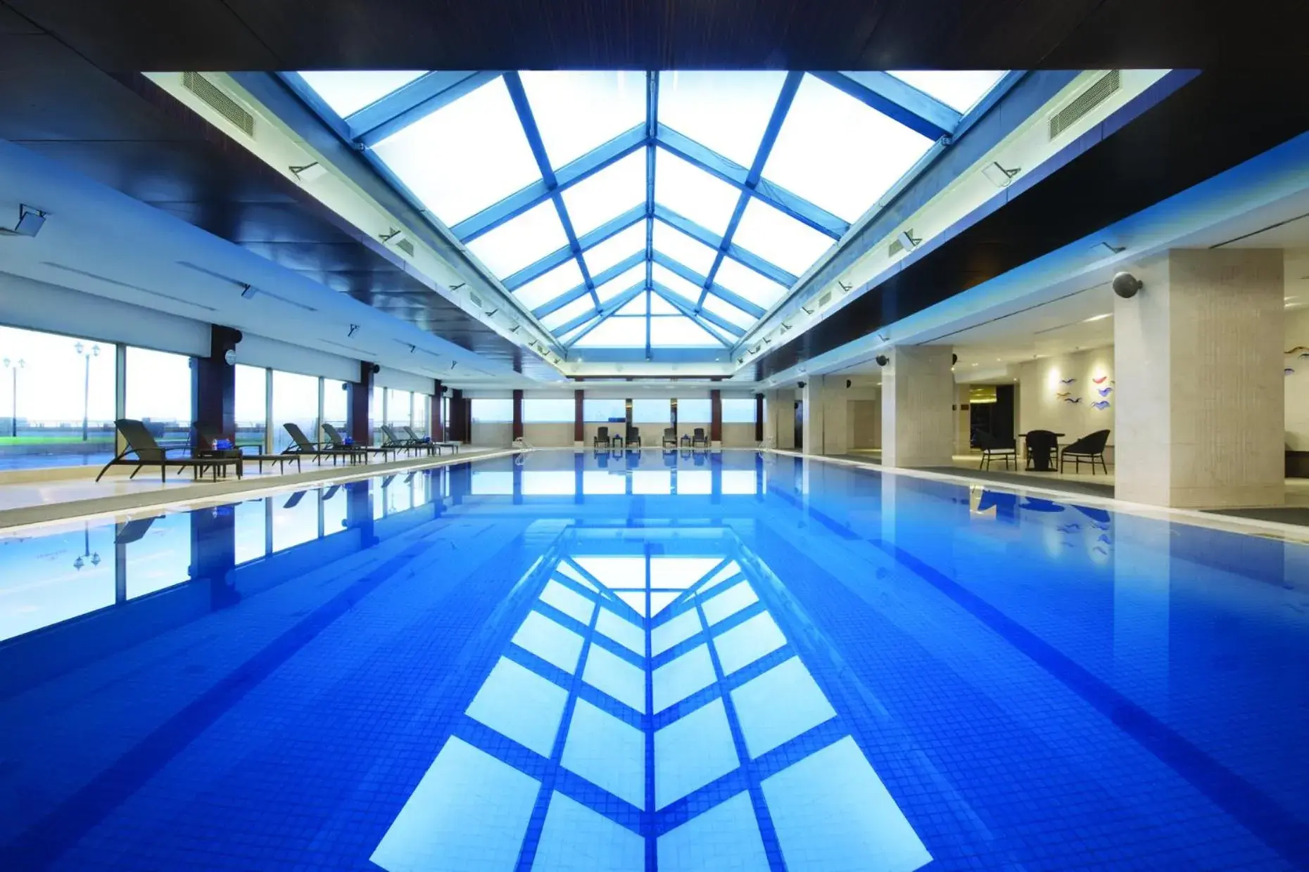 Swimming Pool in Crowne Plaza Nanchang Riverside, an IHG Hotel