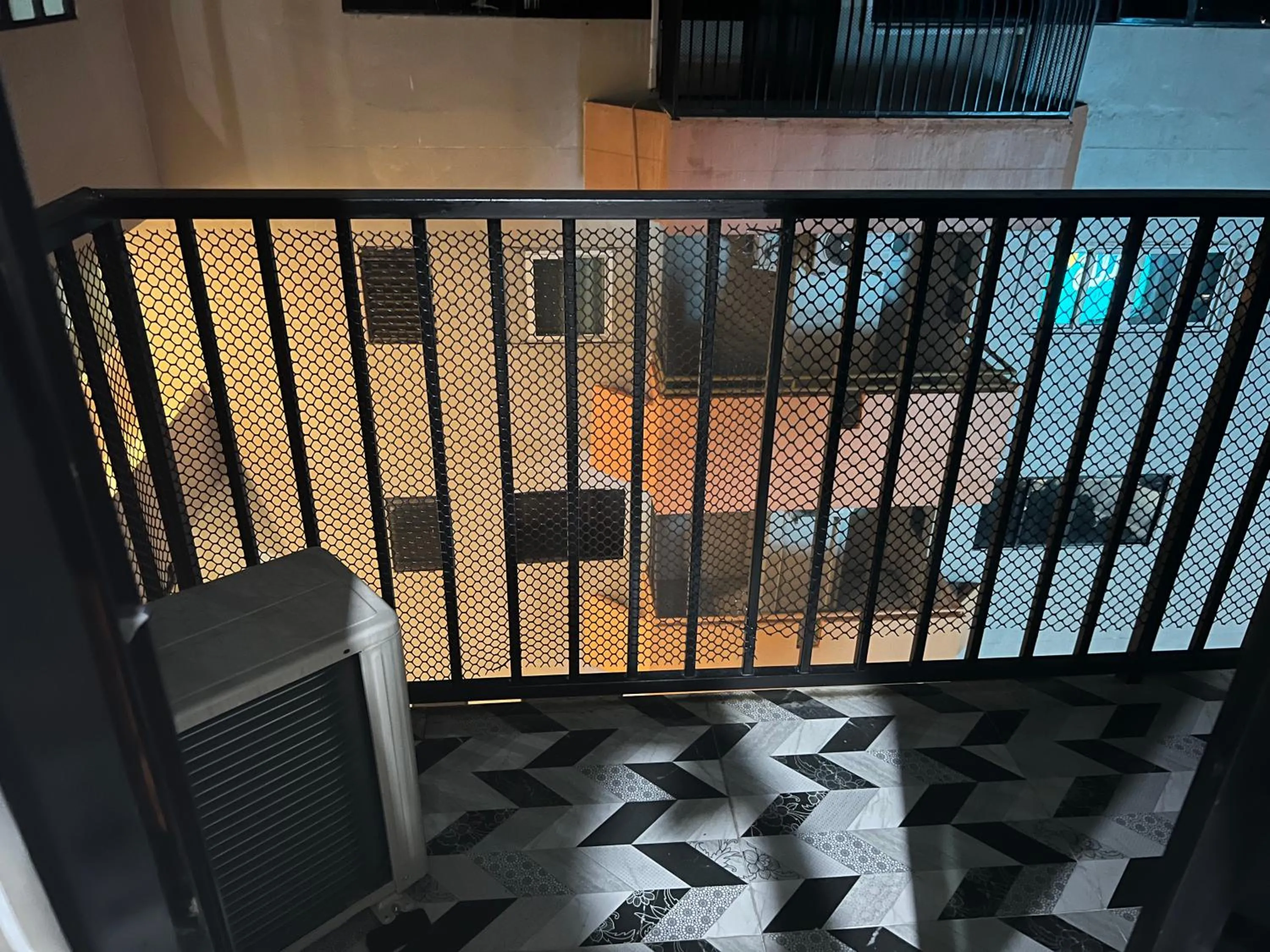 Balcony/Terrace, Bed in Mall Suites Hotel