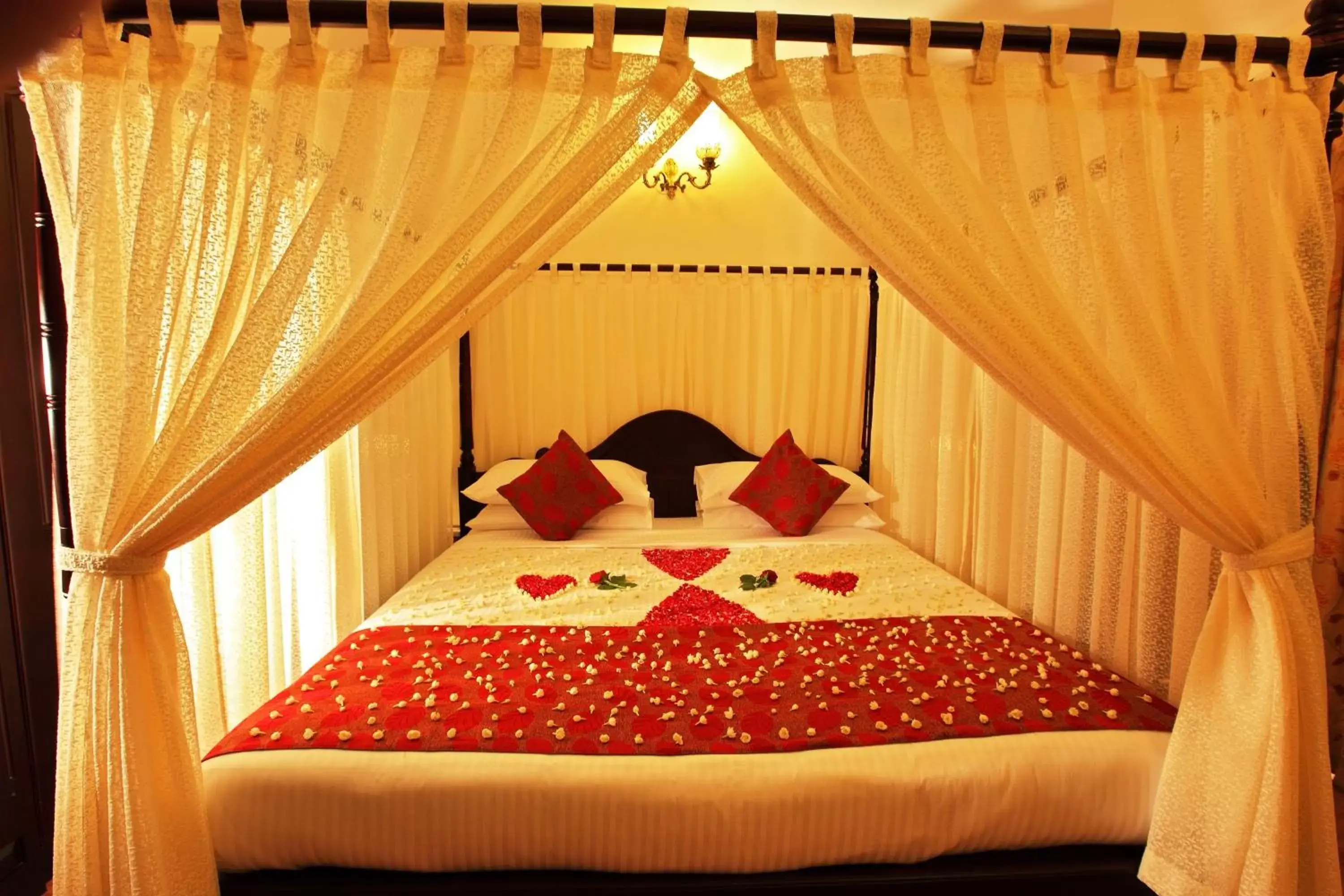 Bed in Fragrant Nature Backwater Resort & Ayurveda Spa Kollam