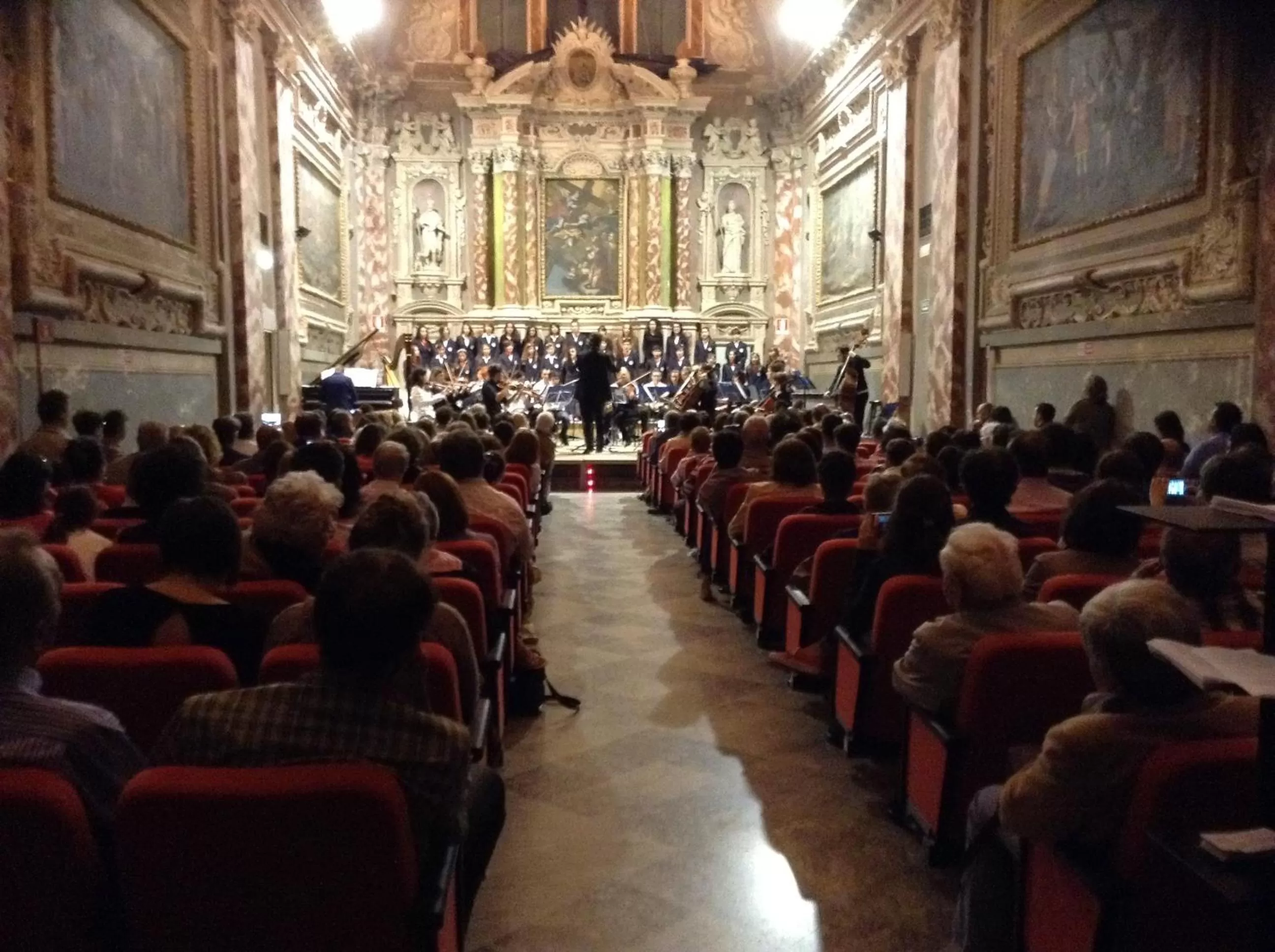 People in Albergo dell'Academia