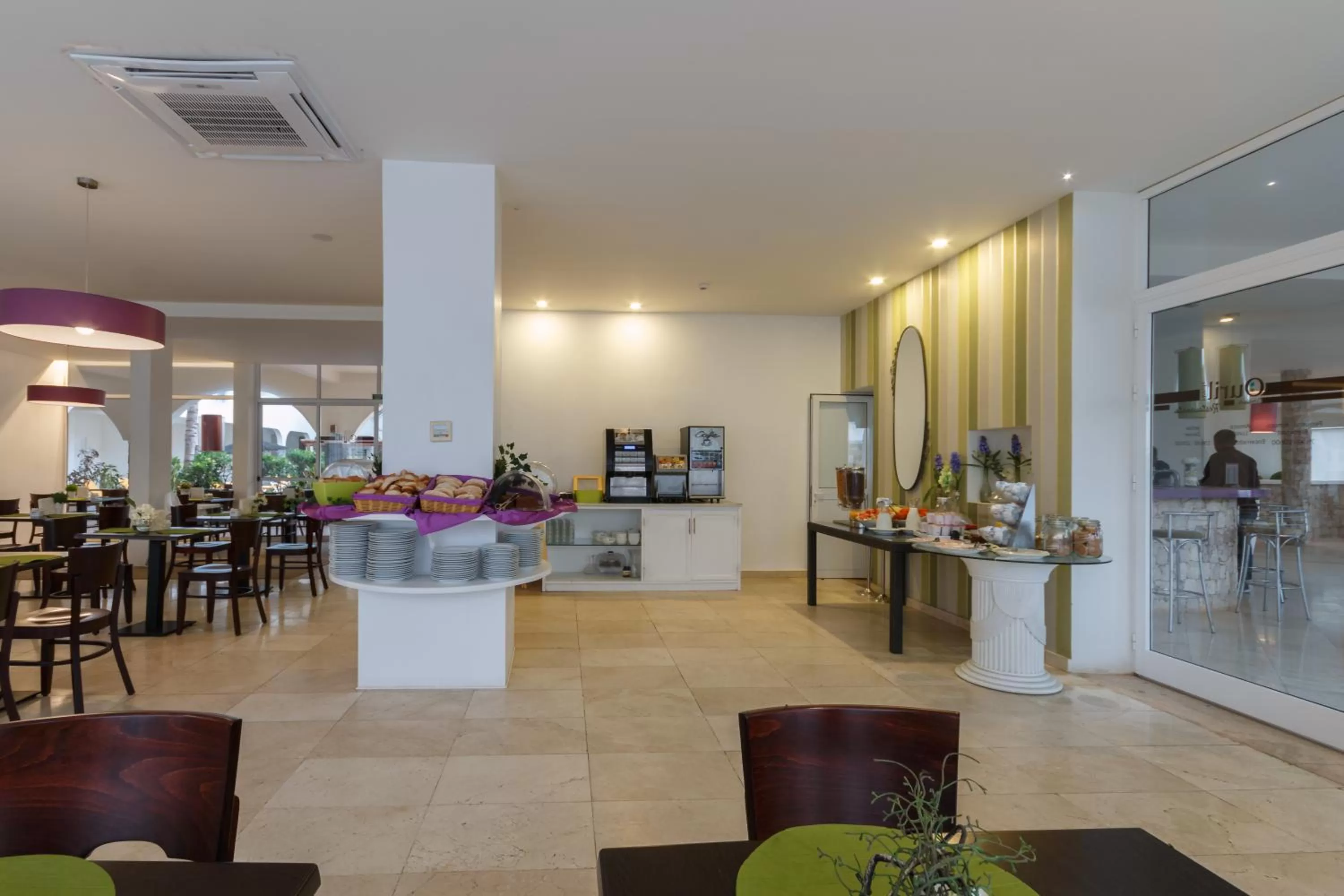 Restaurant/places to eat in Ouril Pontao Hotel