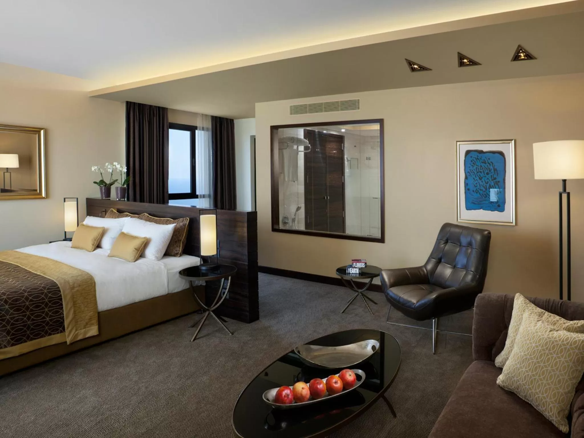 Bedroom, Bed in Dan Carmel Haifa