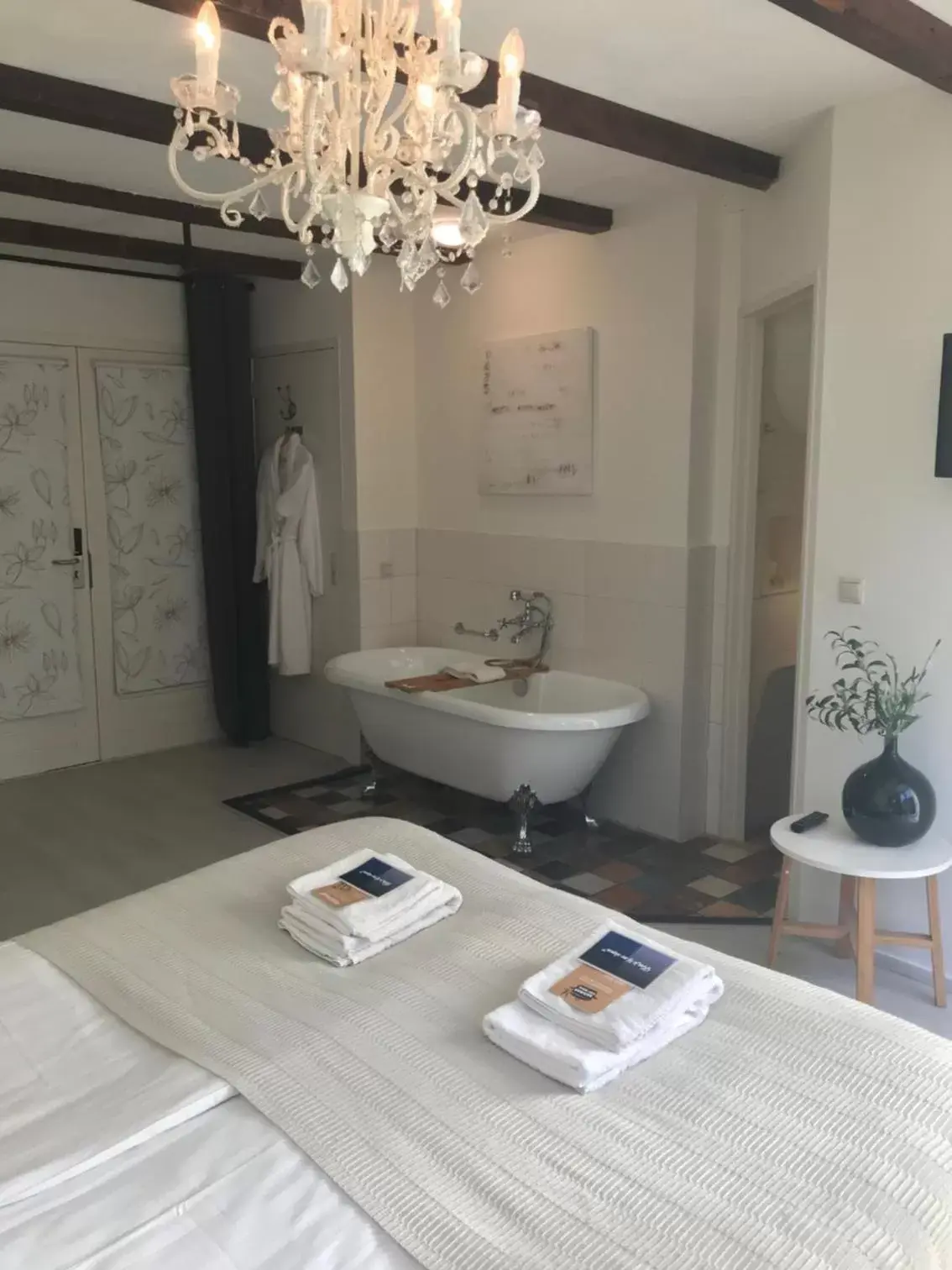 Bedroom, Bathroom in Kings Inn City Hotel Alkmaar